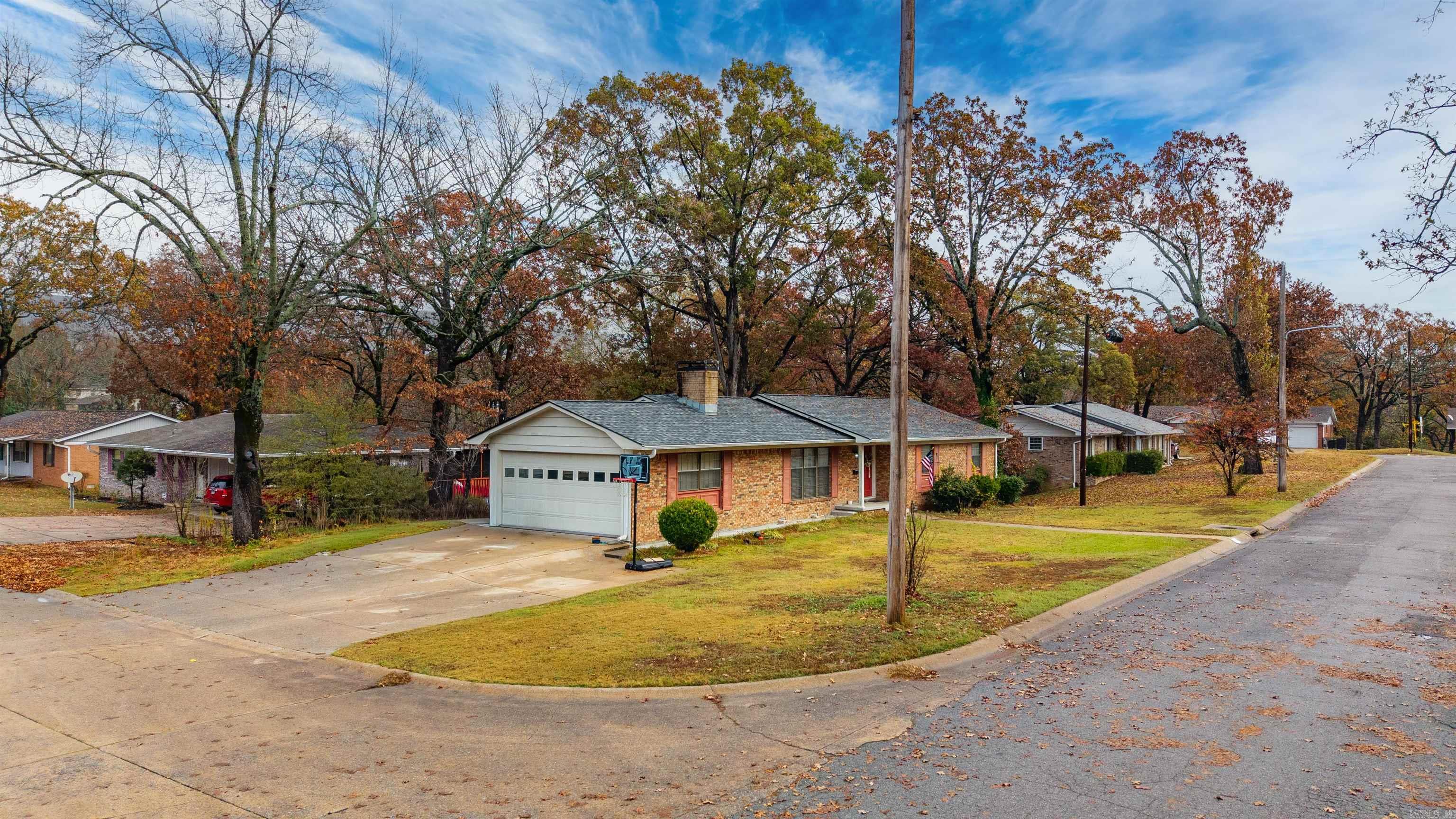 901 E 53rd Place North Little Rock, AR 72116