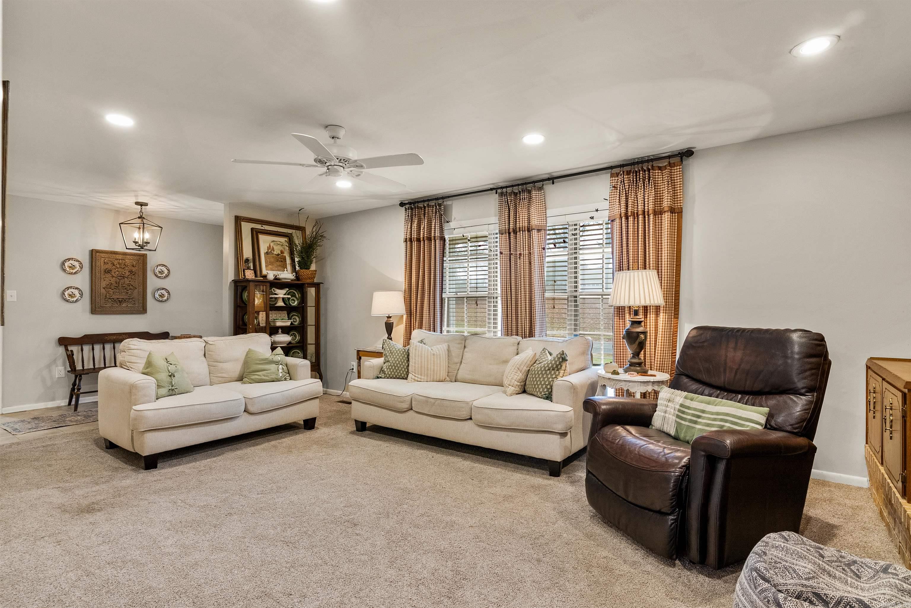 901 E 53rd Place North Little Rock, AR 72116