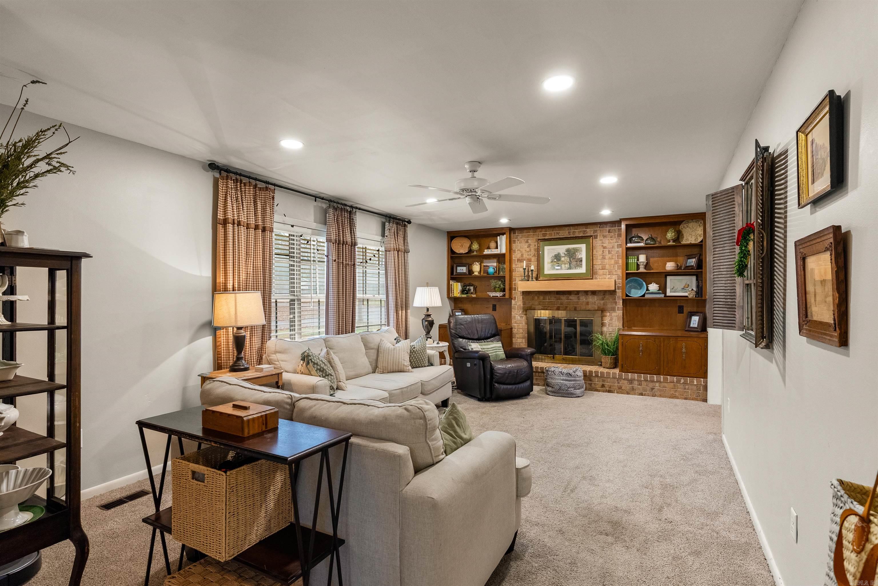 901 E 53rd Place North Little Rock, AR 72116