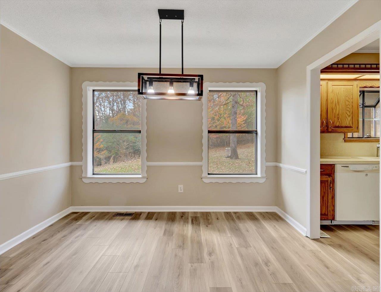 169 San Carlos Hot Springs, AR 71913