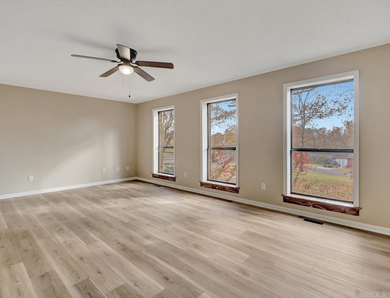 169 San Carlos Hot Springs, AR 71913