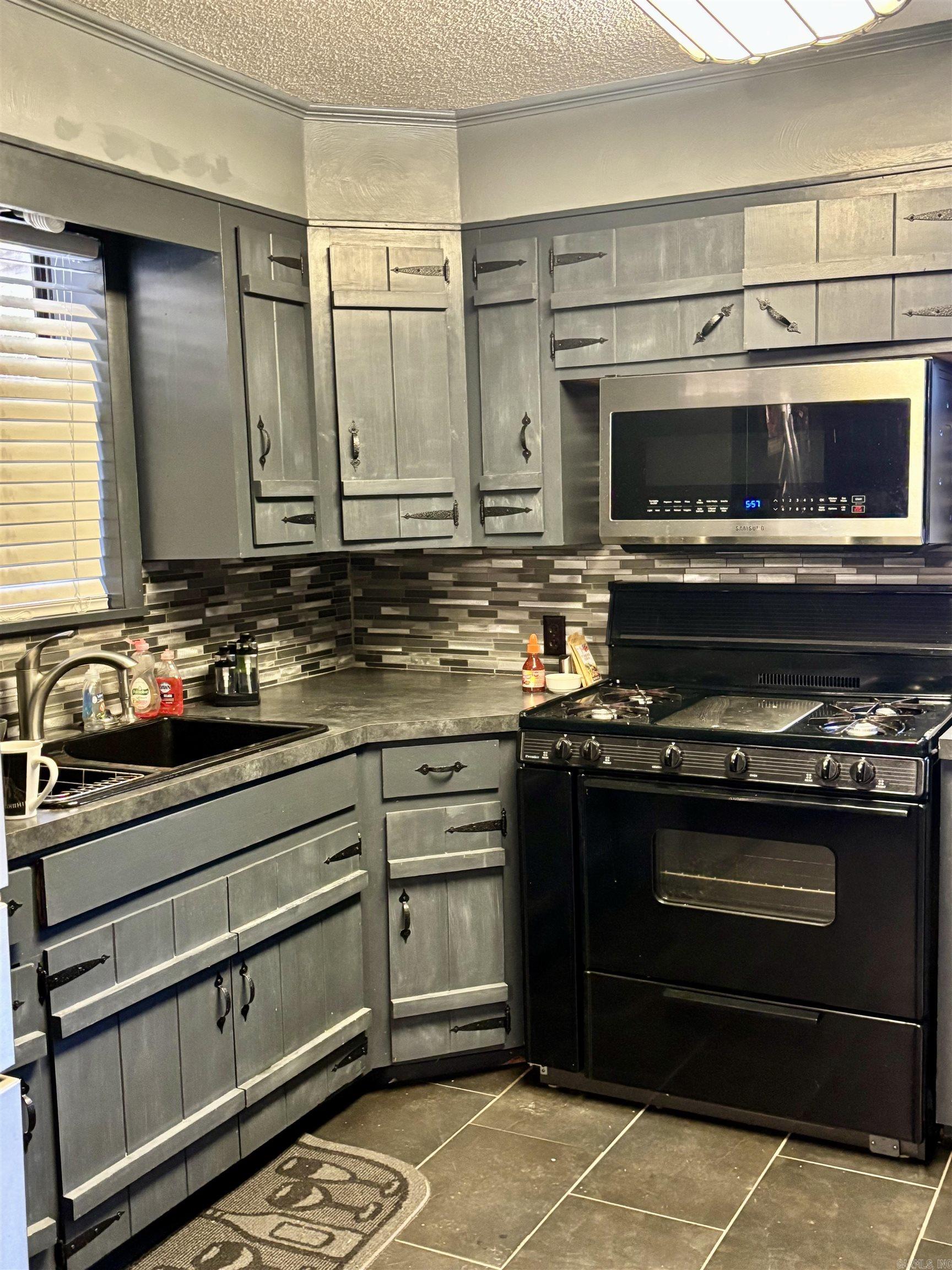 1105 Victory Alexander, AR 72002