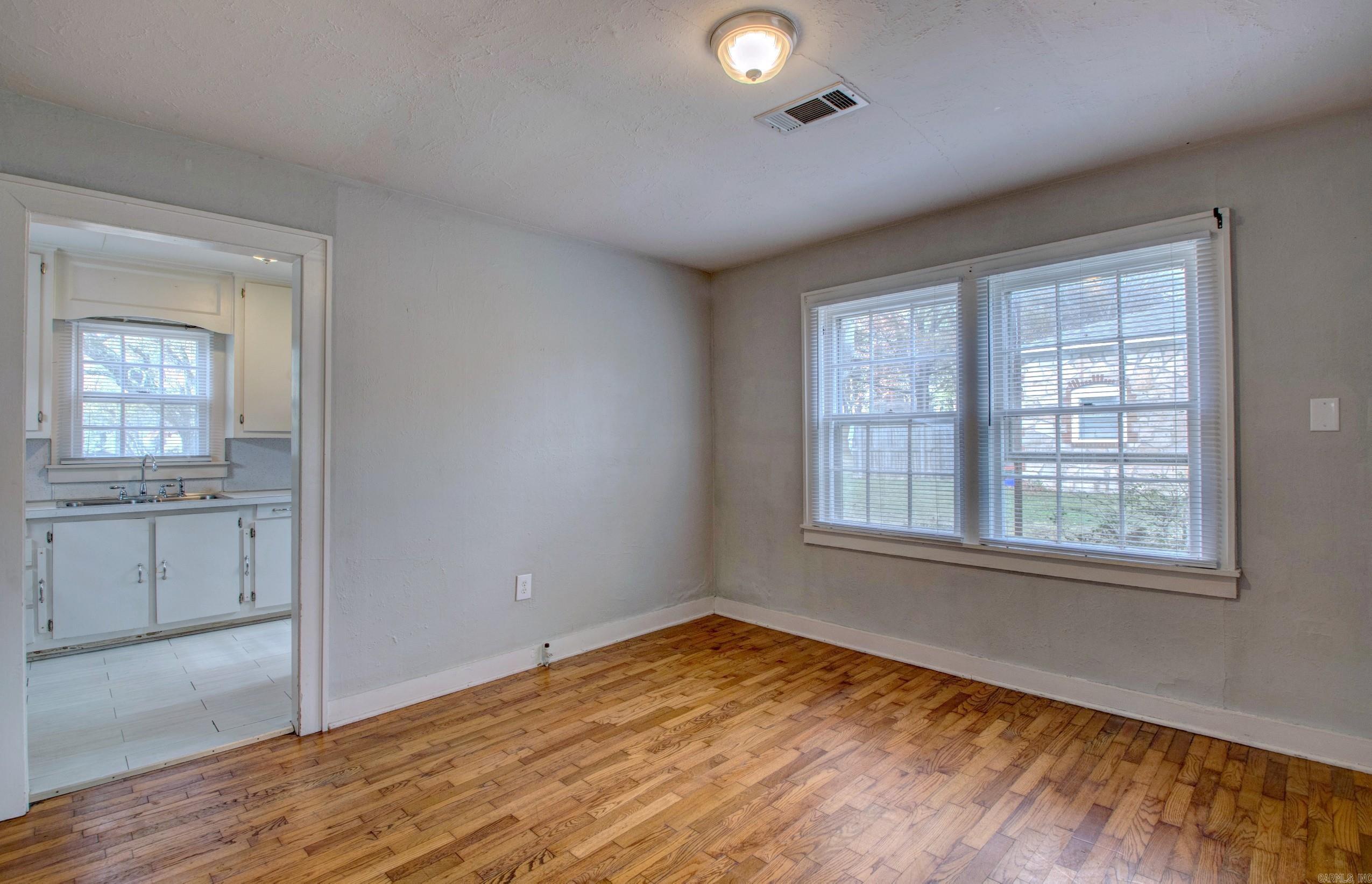 607 James  Searcy, AR