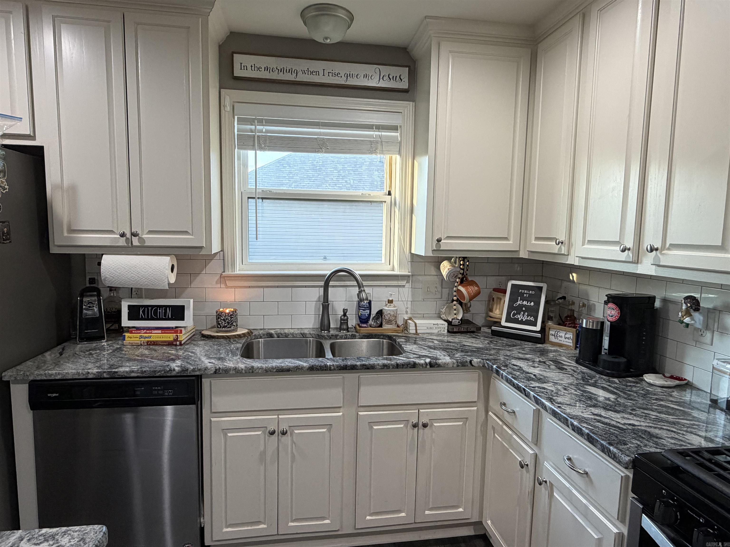 9417 Crossroads Benton, AR 72019