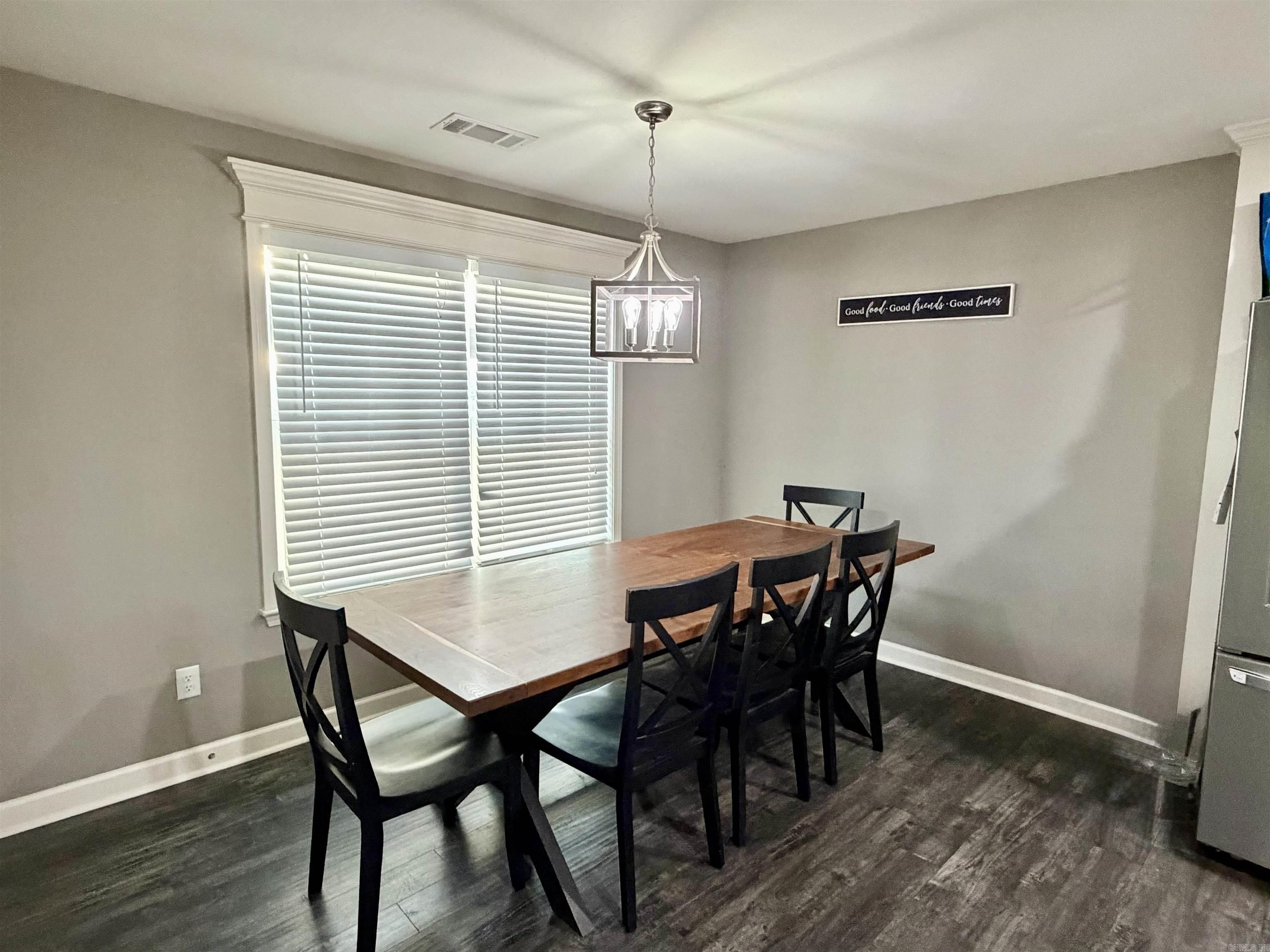 9417 Crossroads Benton, AR 72019