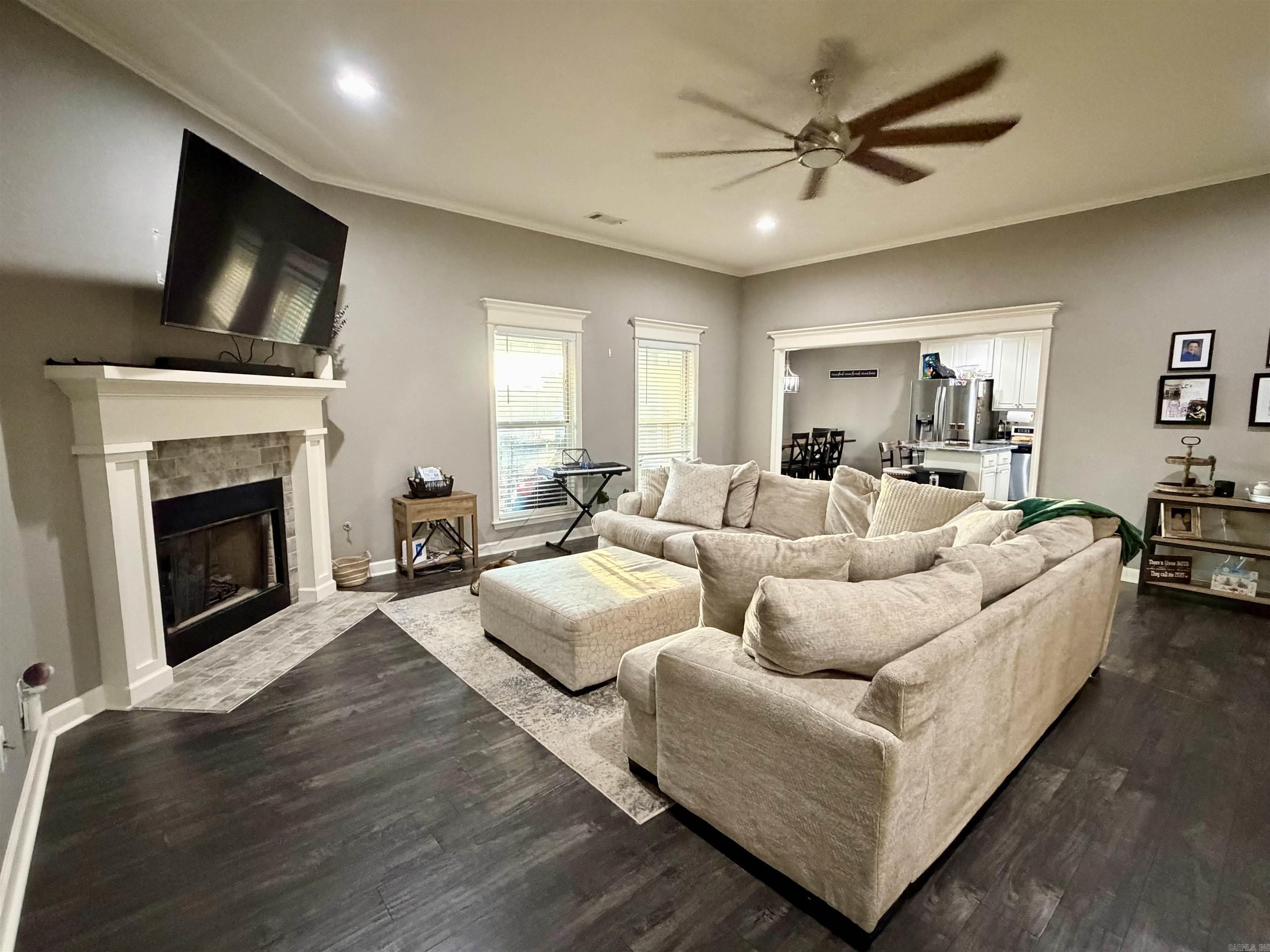 9417 Crossroads Benton, AR 72019