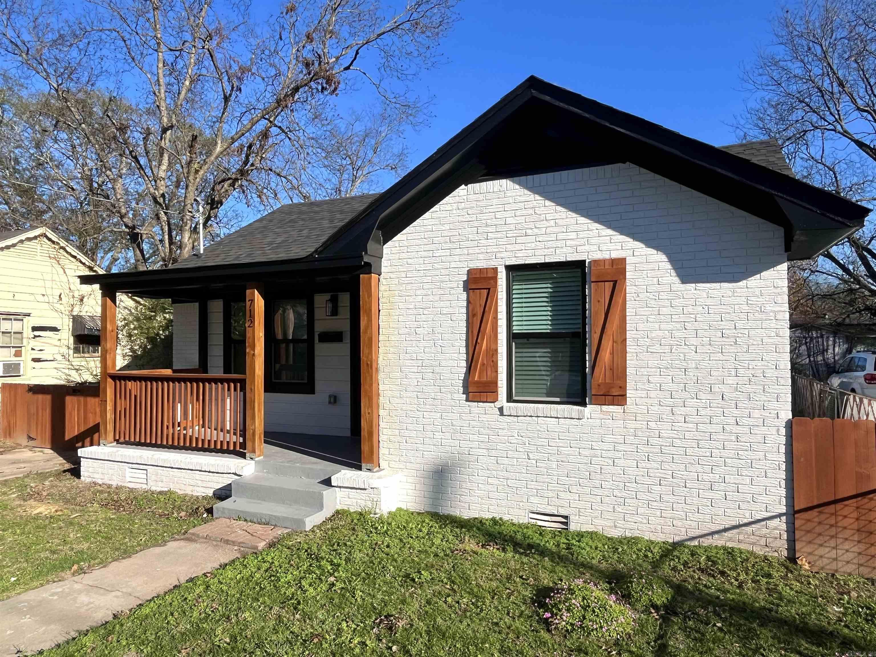 712 Blossom Street North Little Rock, AR 72117