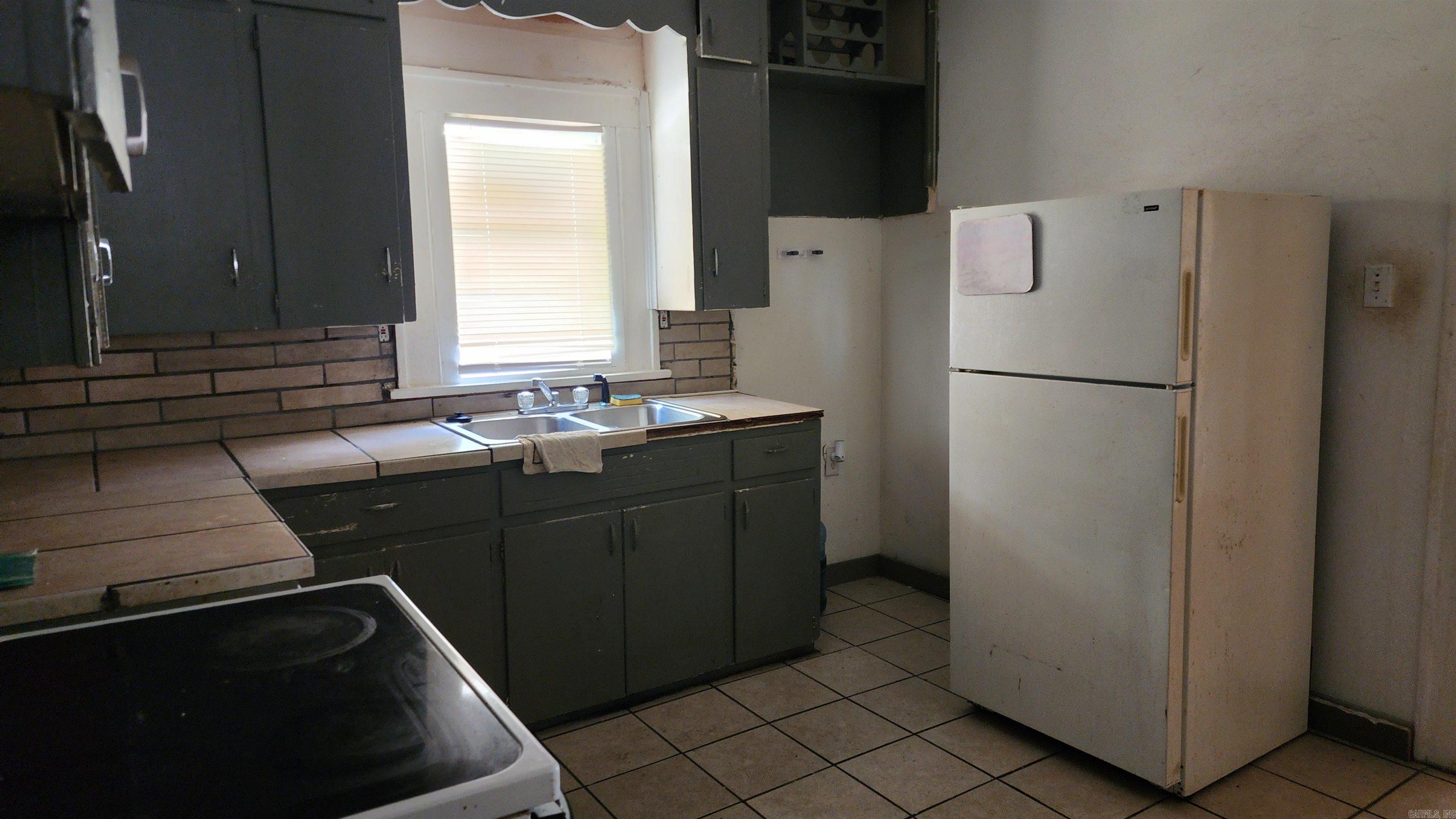 2000 S Valentine  Little Rock, AR