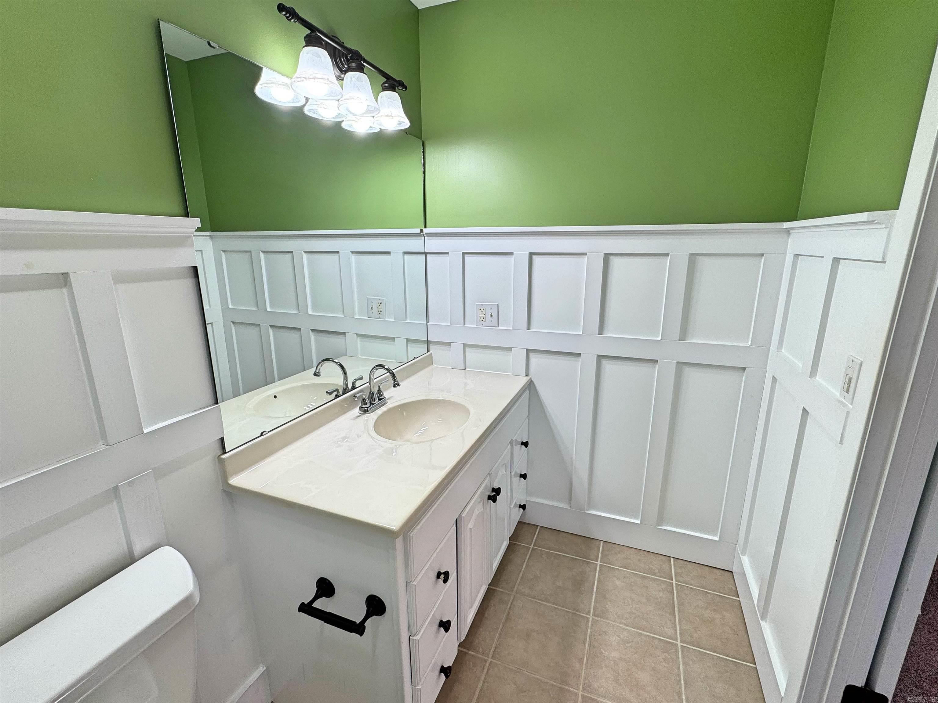 908 Oak  Mountain View, AR