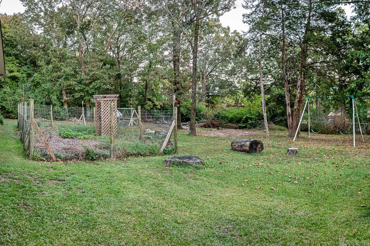 908 Oak  Mountain View, AR