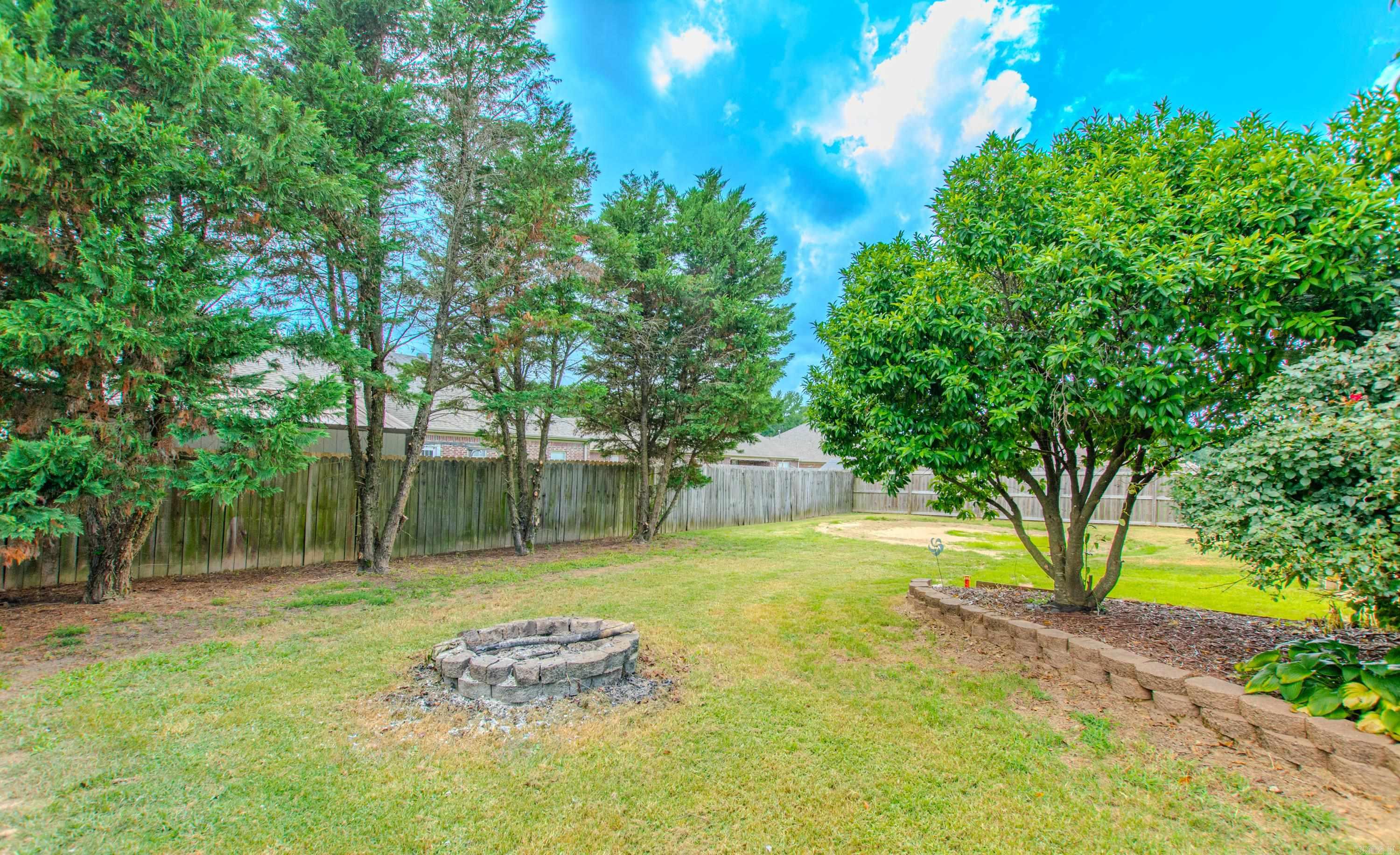 13 Blueberry Ln Cabot, AR 72023