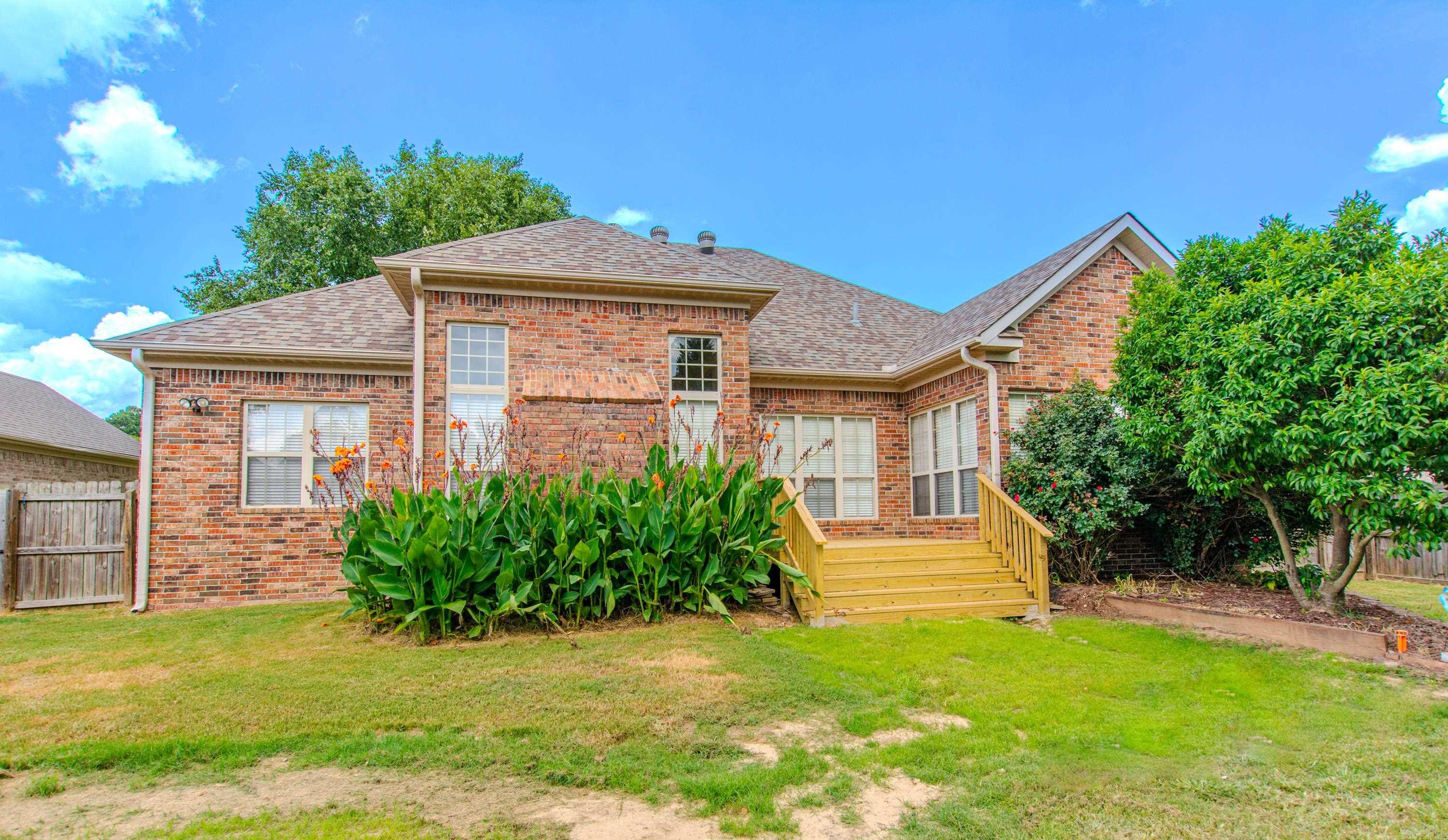 13 Blueberry Ln Cabot, AR 72023