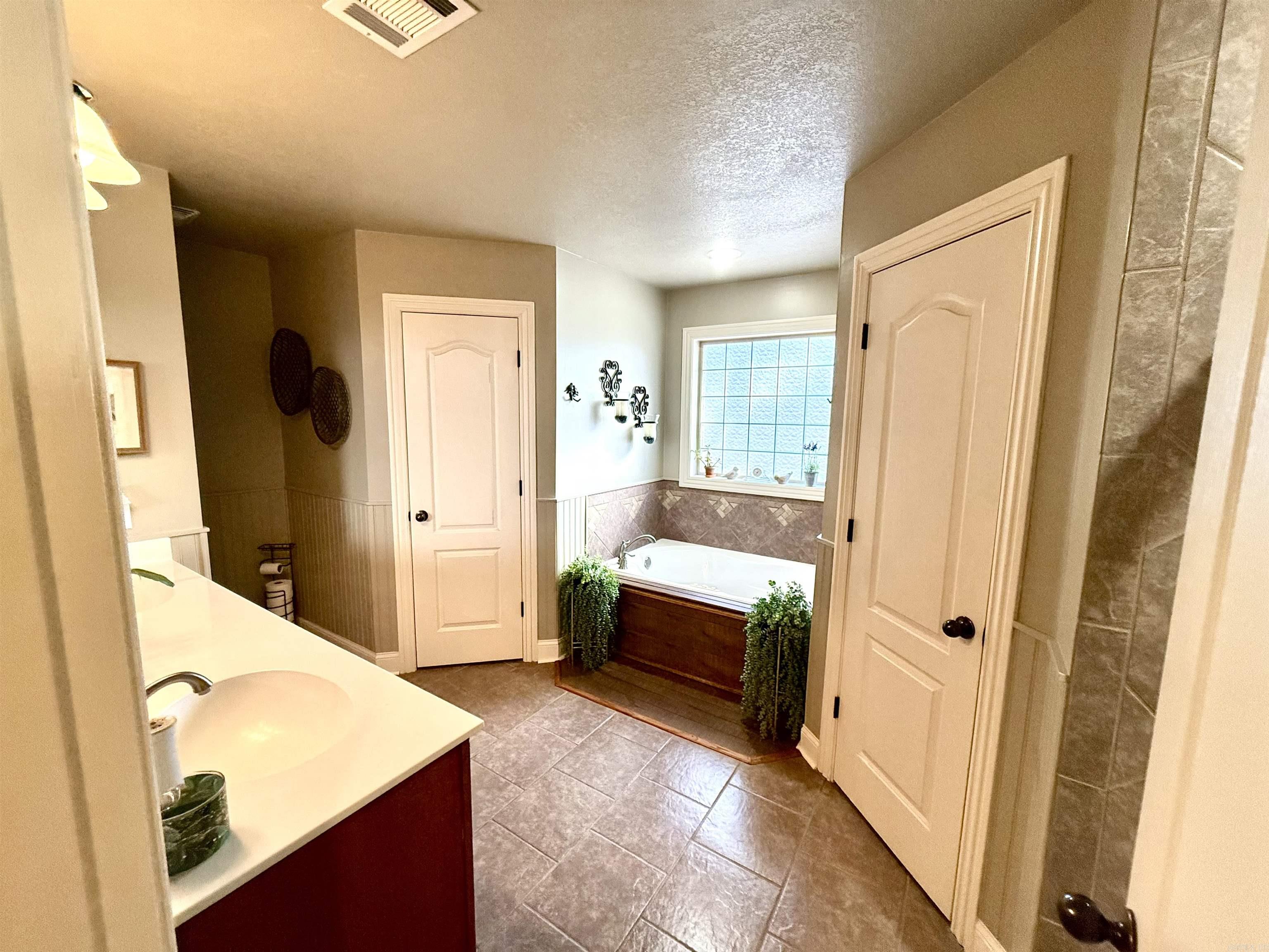 1405 Sullivan  Jonesboro, AR