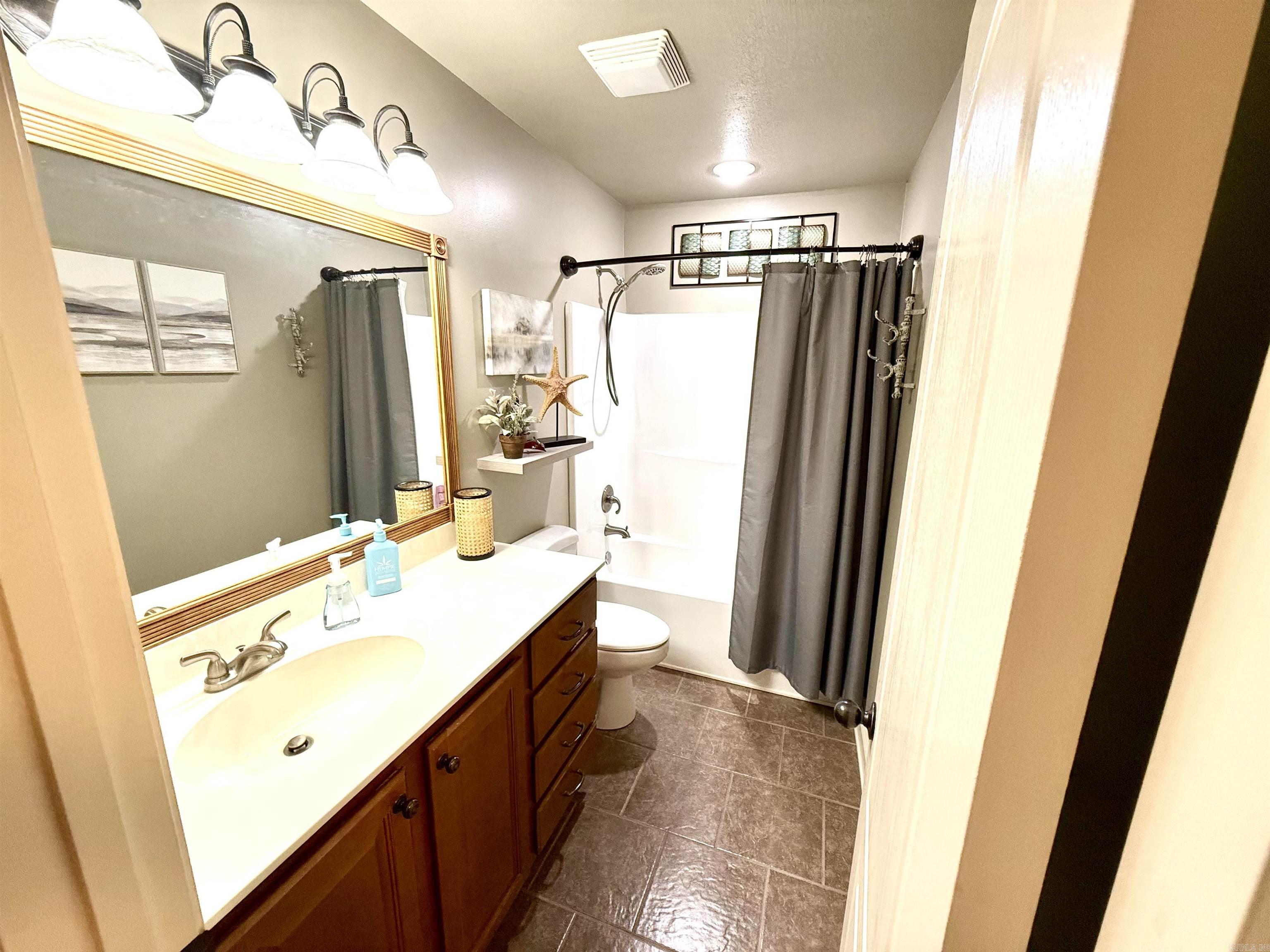 1405 Sullivan  Jonesboro, AR