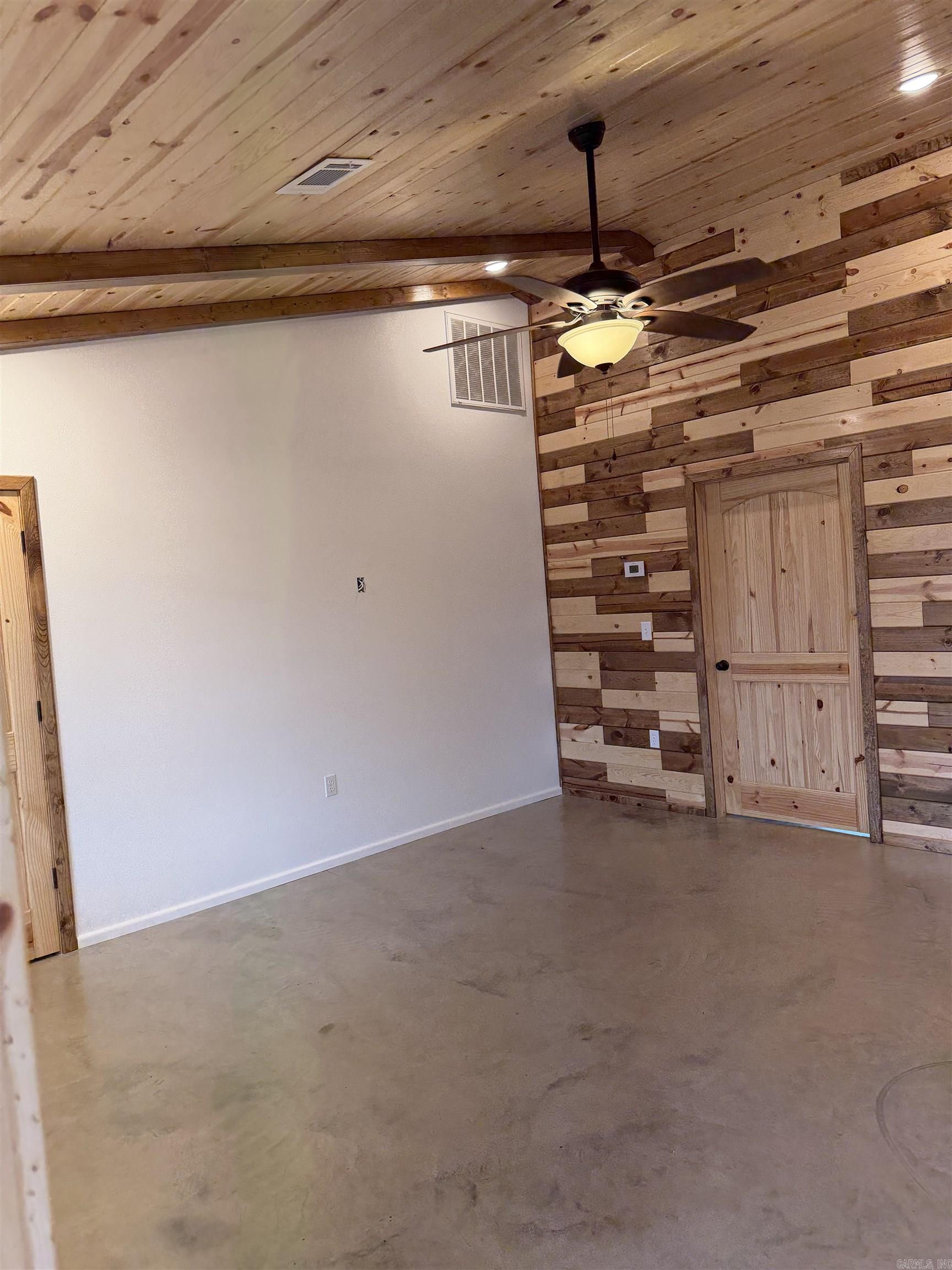 19903 Hwy 5 Mountain View, AR 72560