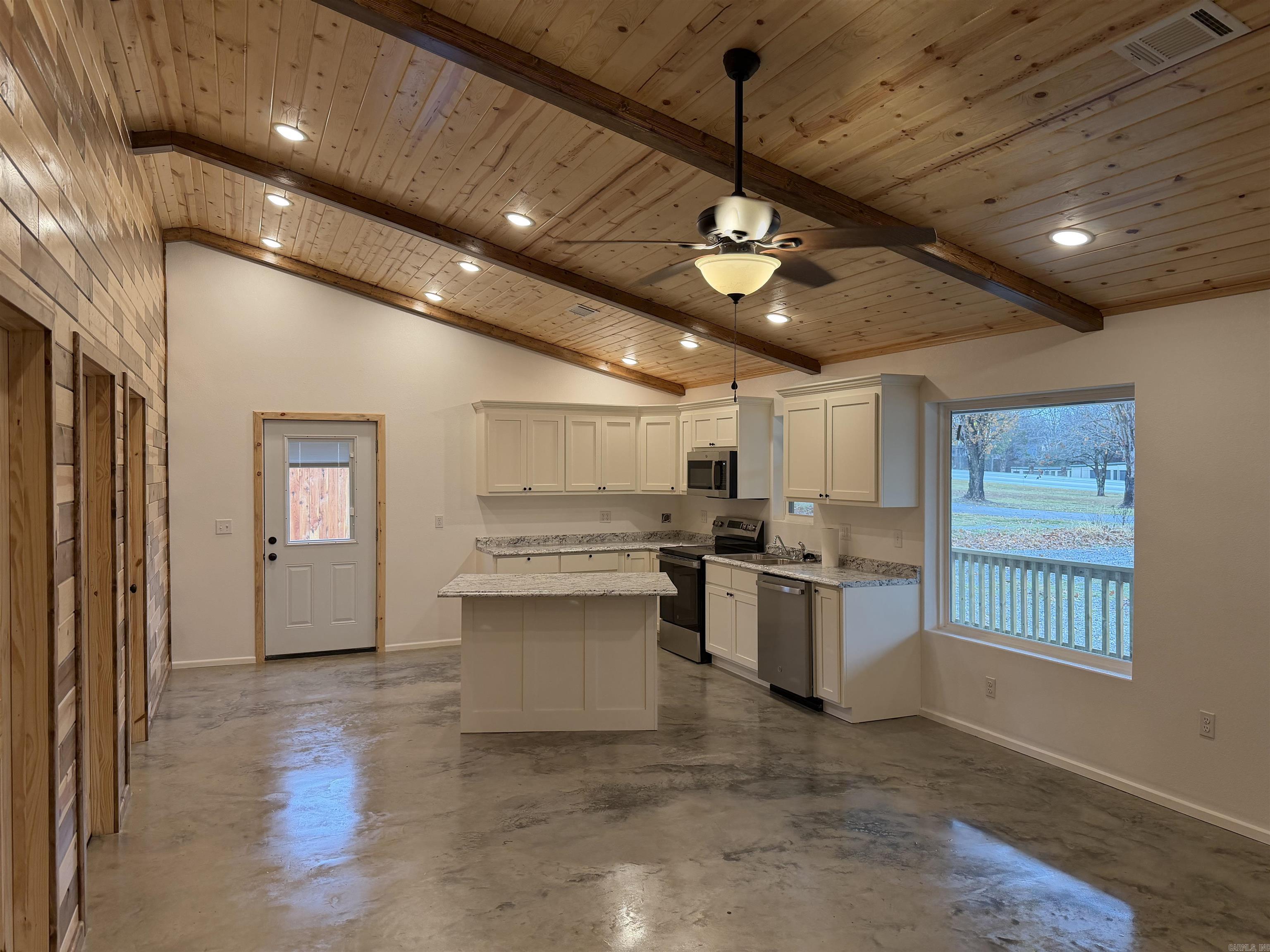 19903 Hwy 5 Mountain View, AR 72560