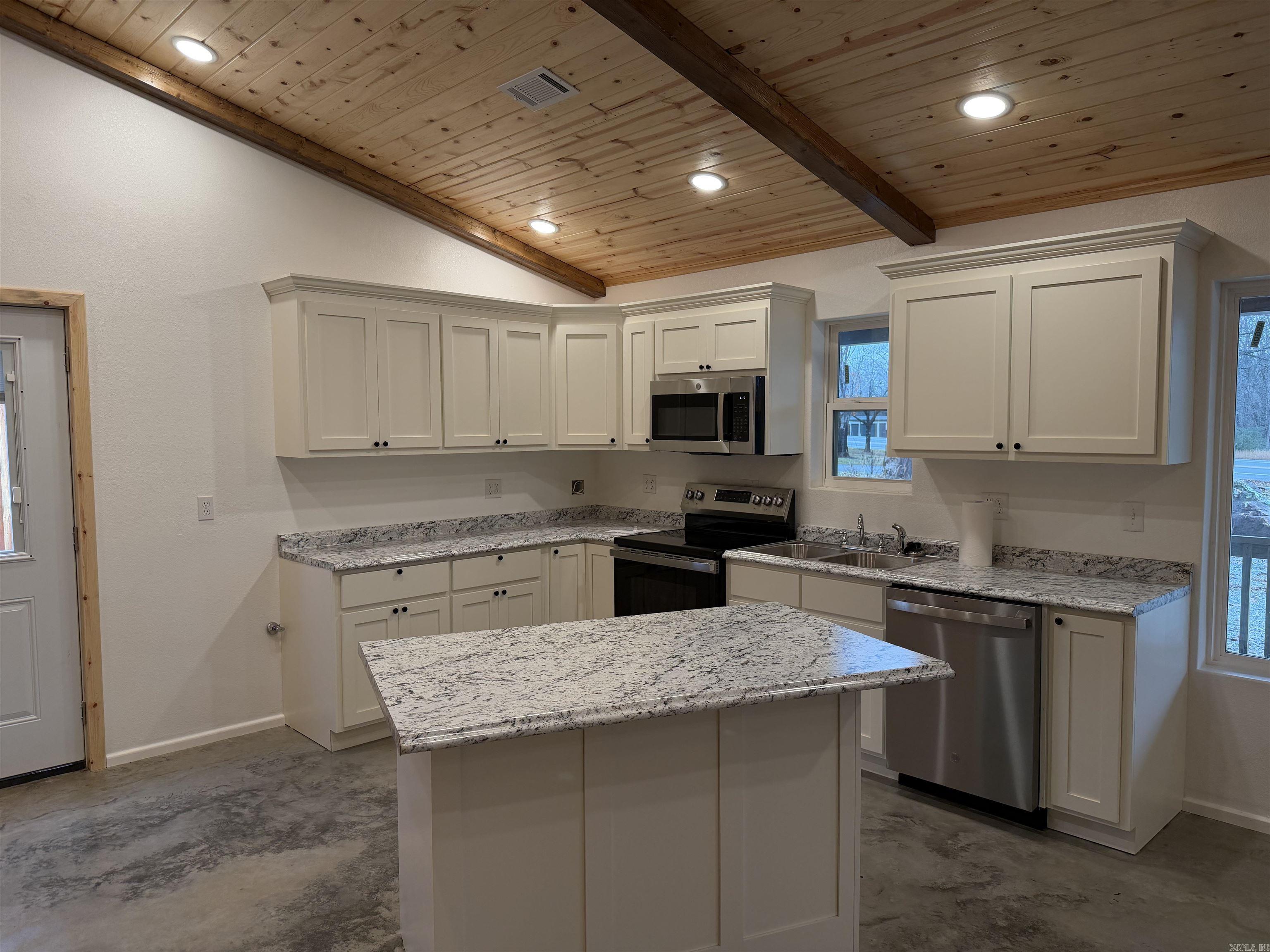 19903 Hwy 5 Mountain View, AR 72560