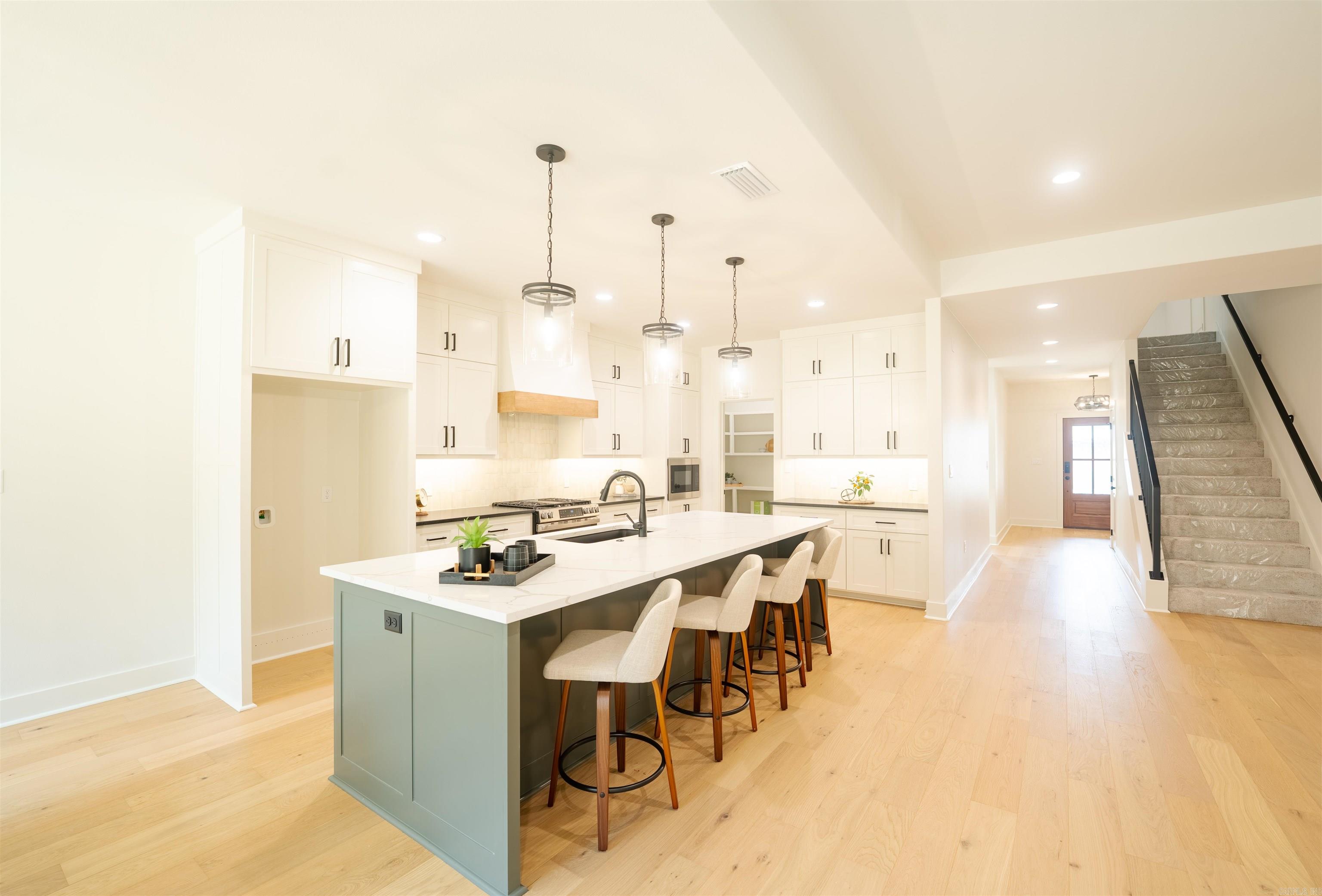 15116 Matterhorn  Maumelle, AR