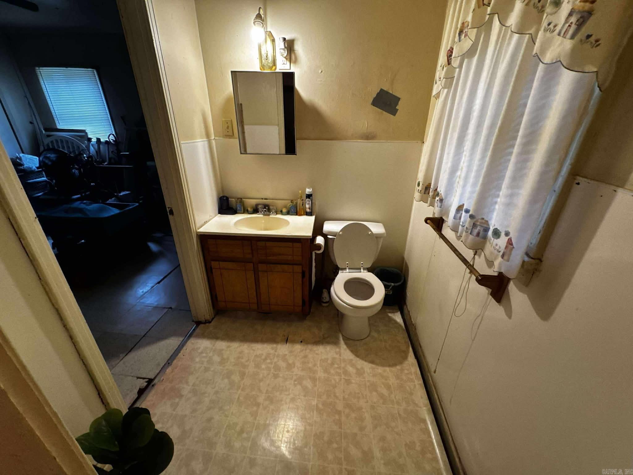 2212 S Maple  Pine Bluff, AR