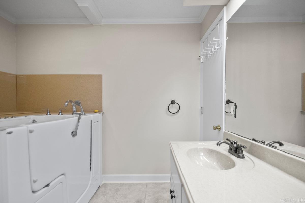 148 Windcrest Drive Malvern, AR 72104