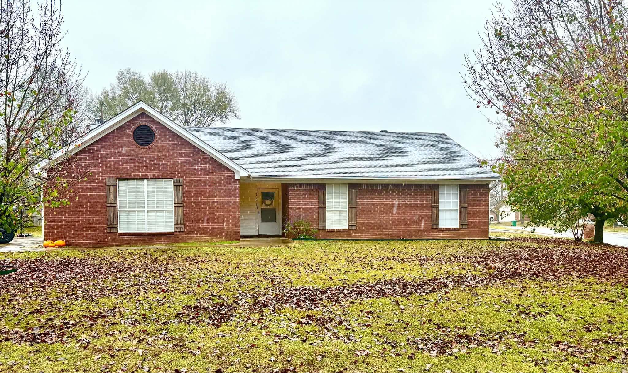 701 Honeysuckle Hills Court Redfield, AR 72132