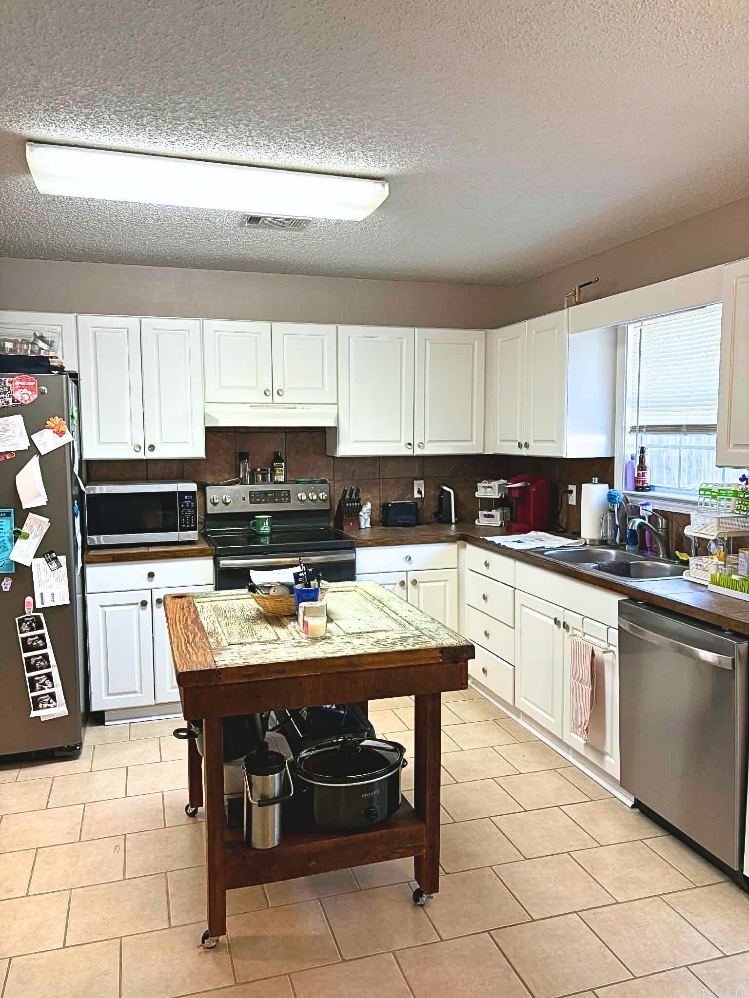 701 Honeysuckle Hills Court Redfield, AR 72132