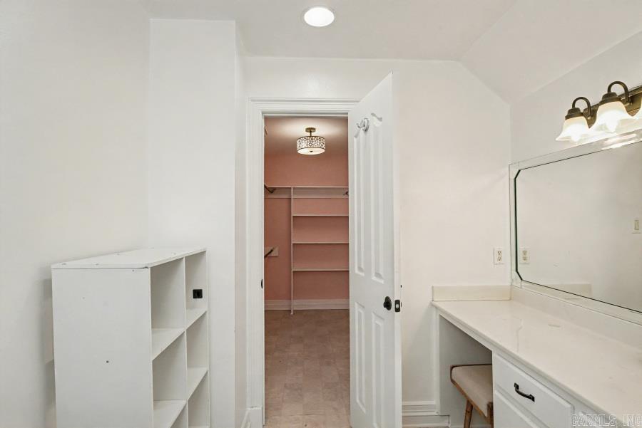 145 GRIZZLY BEAR DR  White Hall, AR