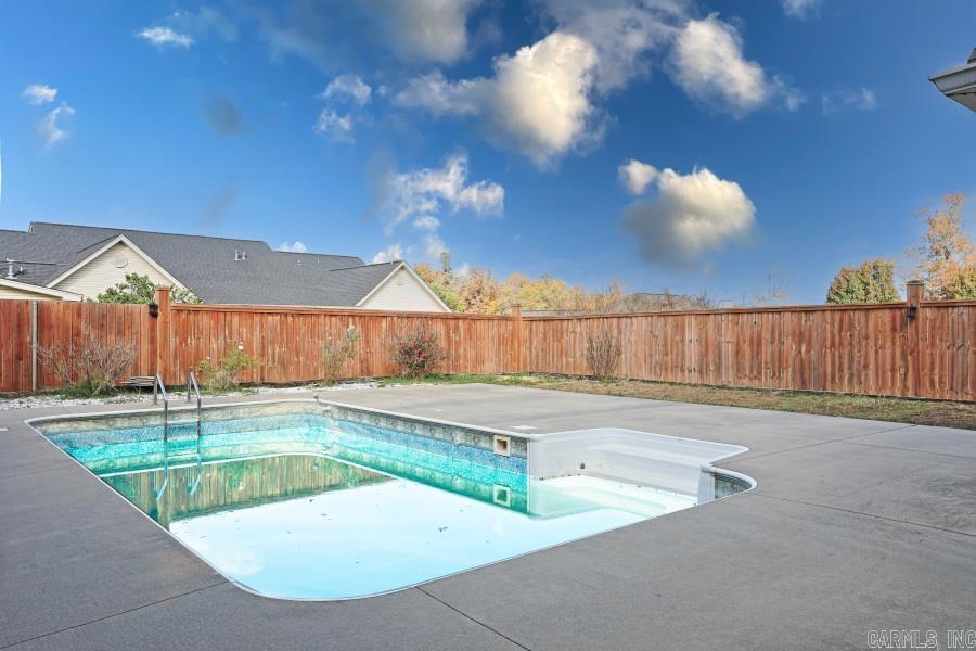 145 GRIZZLY BEAR DR  White Hall, AR