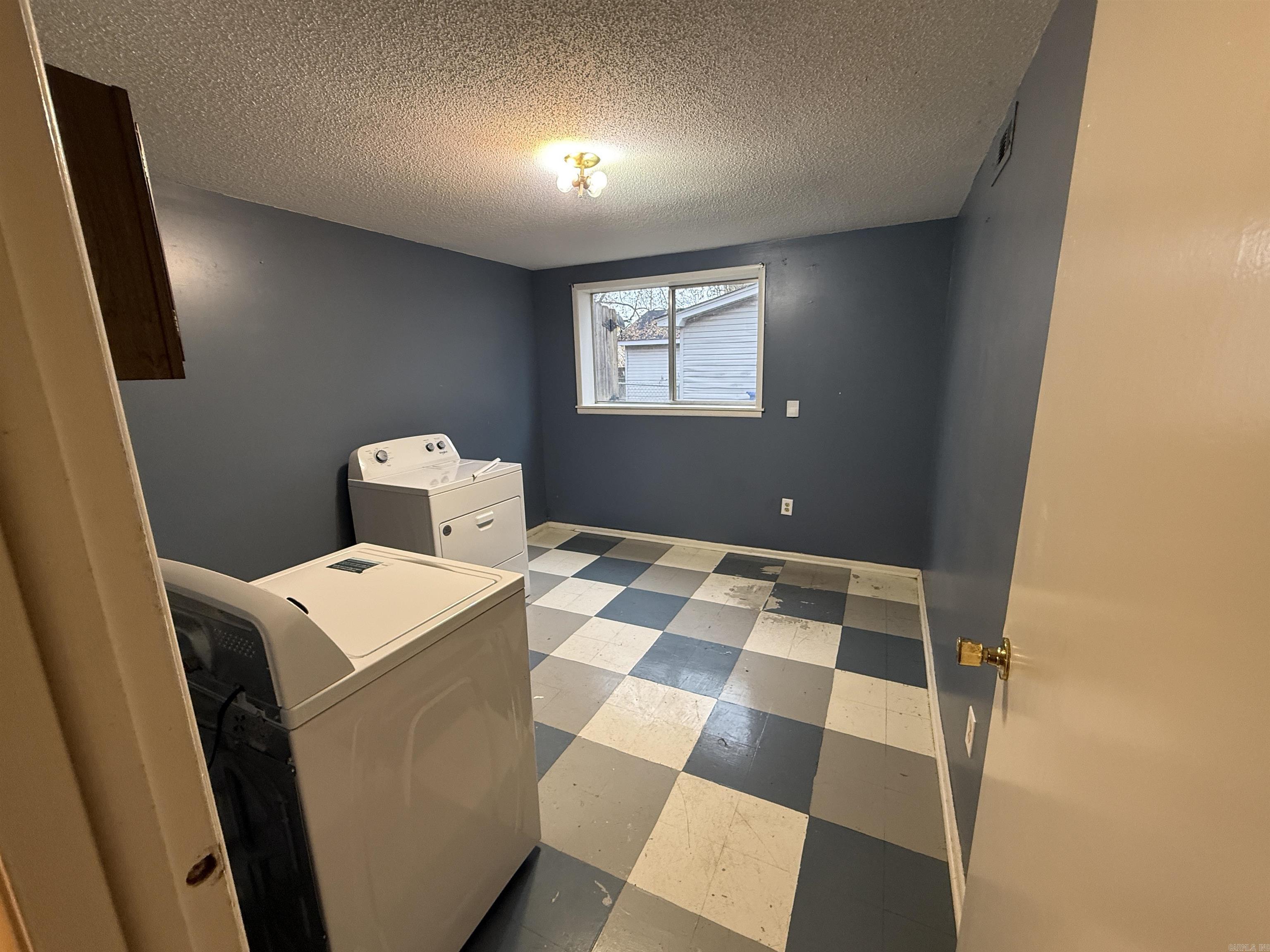 1918 Westwood  Jonesboro, AR