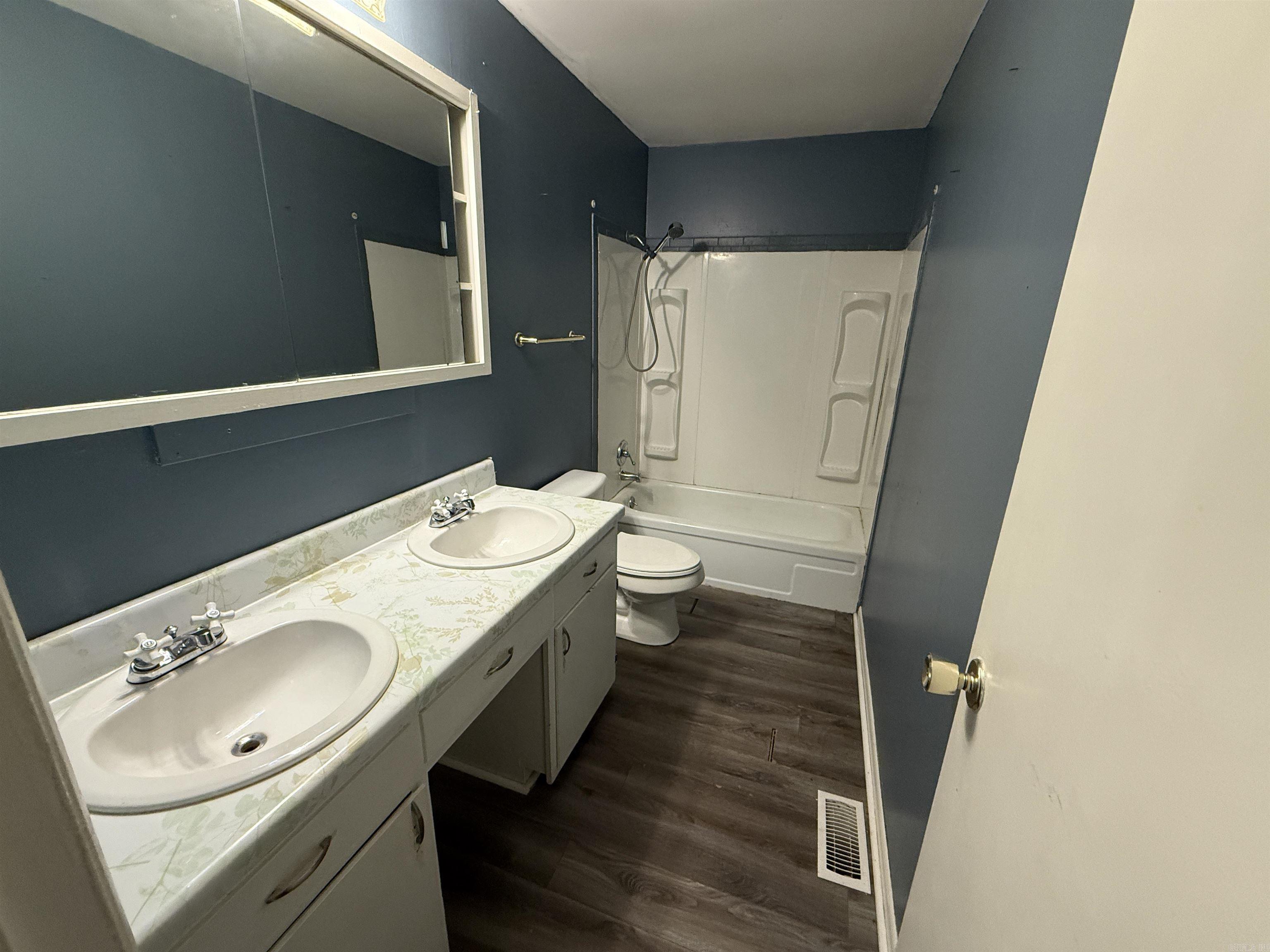 1918 Westwood  Jonesboro, AR