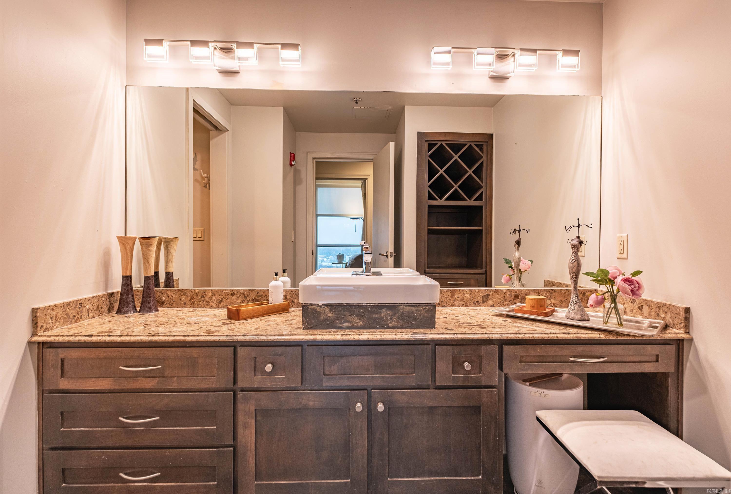 521 President Clinton  Little Rock, AR