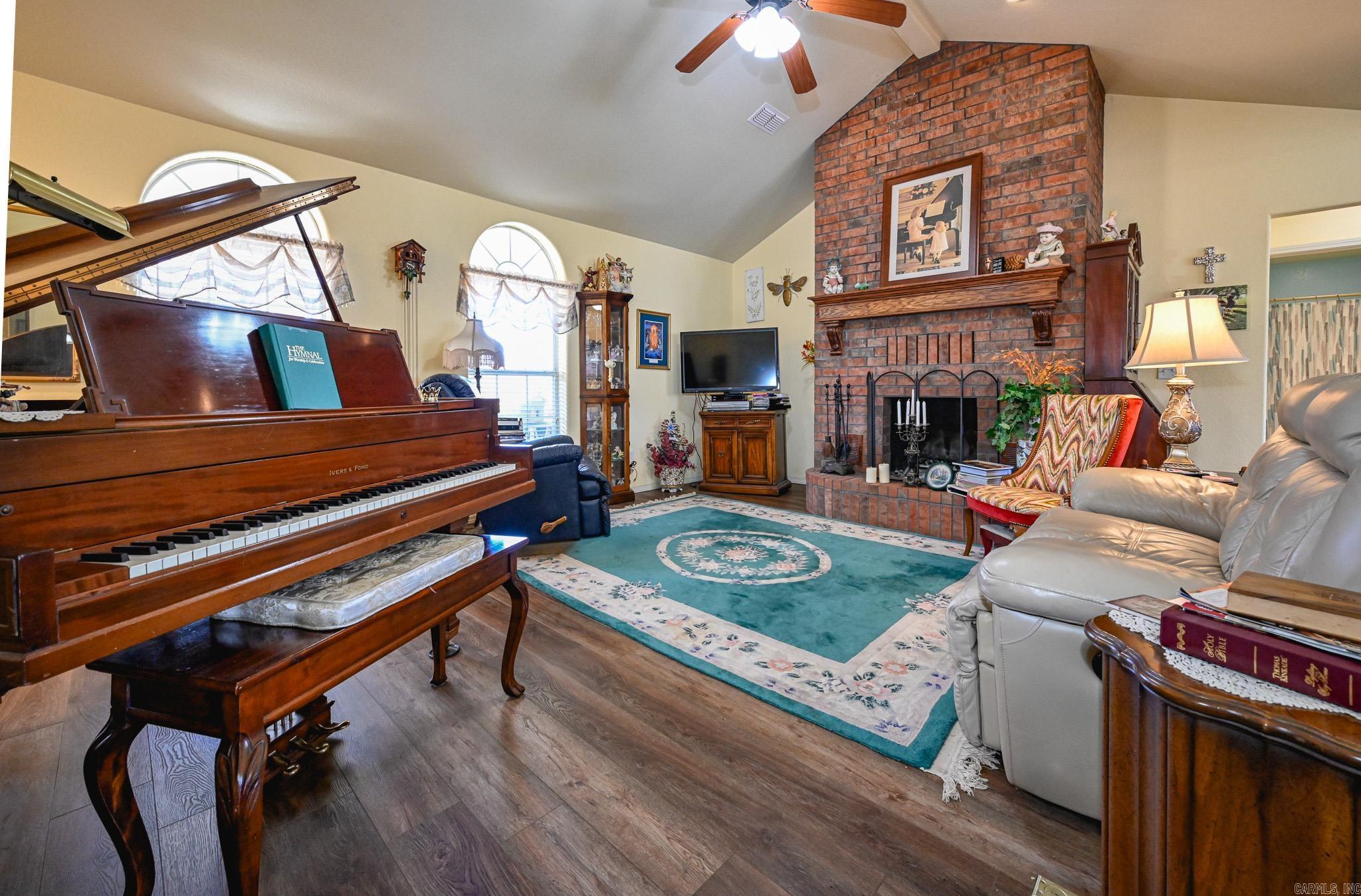 144 Polk Road 39 Mena, AR 71953