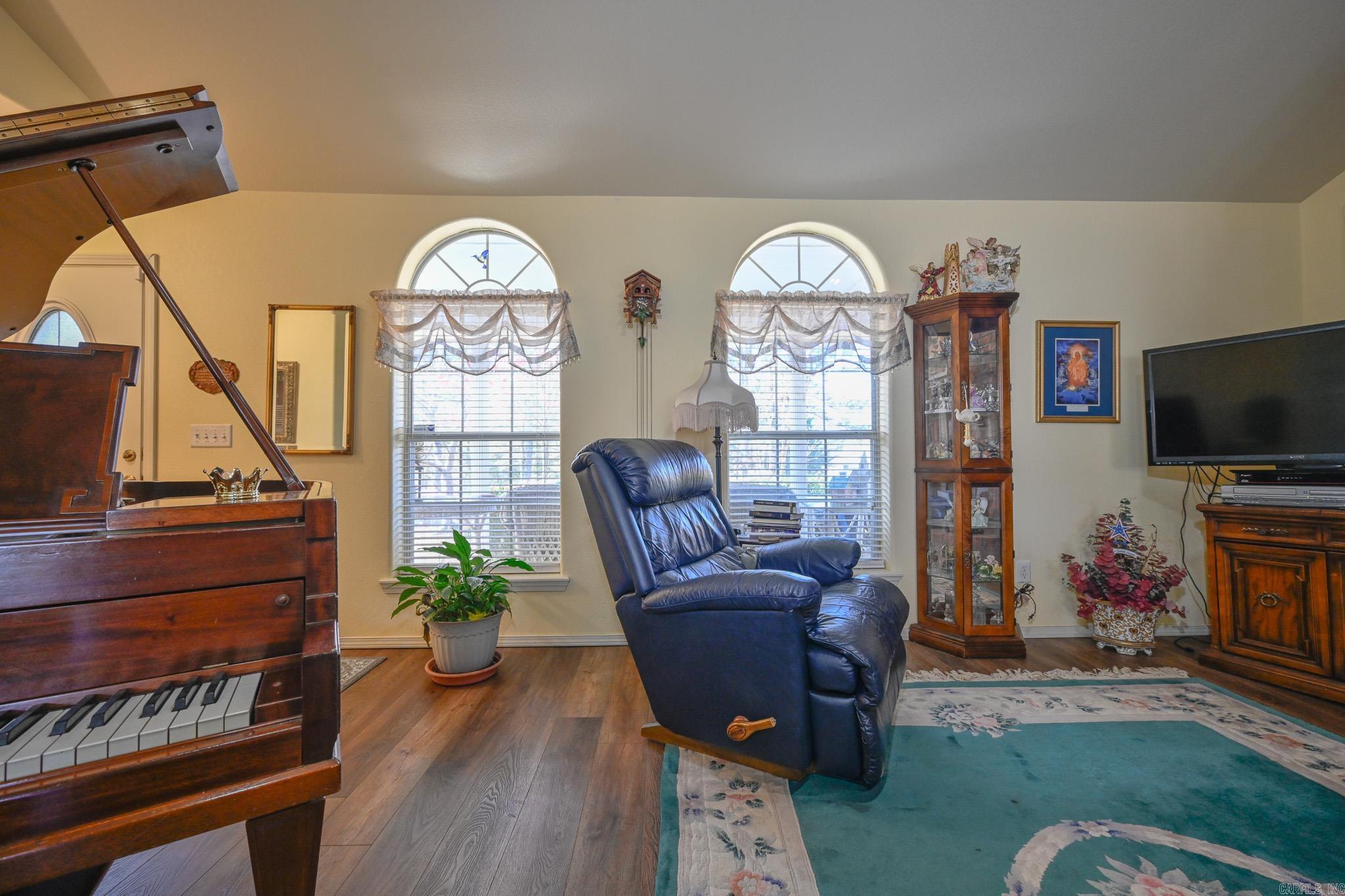 144 Polk Road 39 Mena, AR 71953