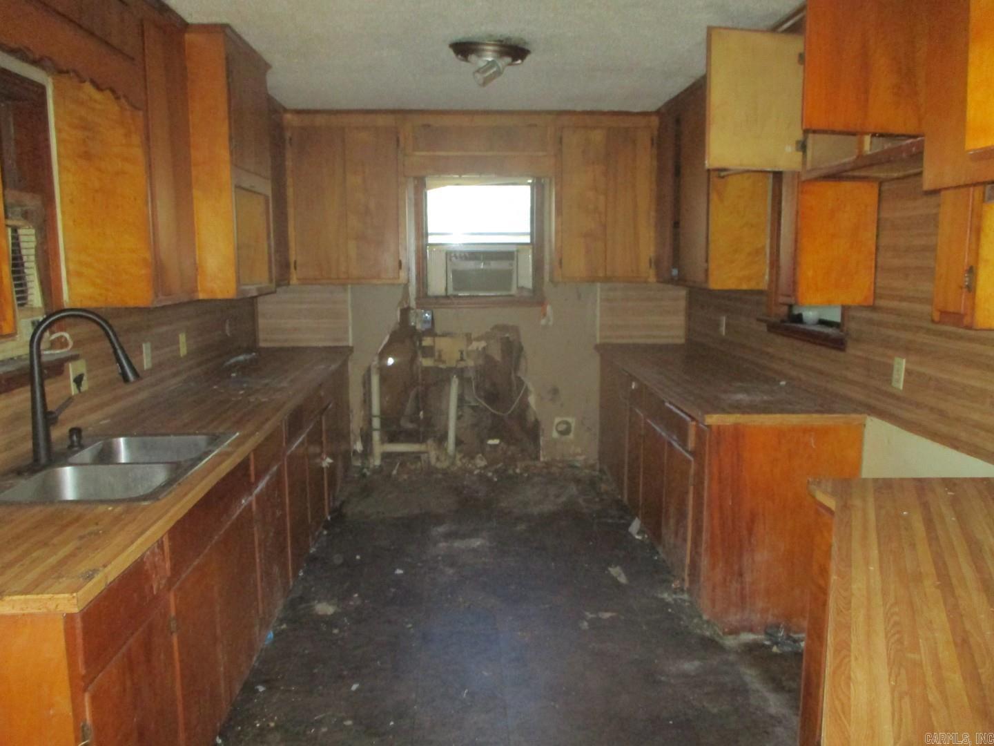 1012 JoAnn  White Hall, AR