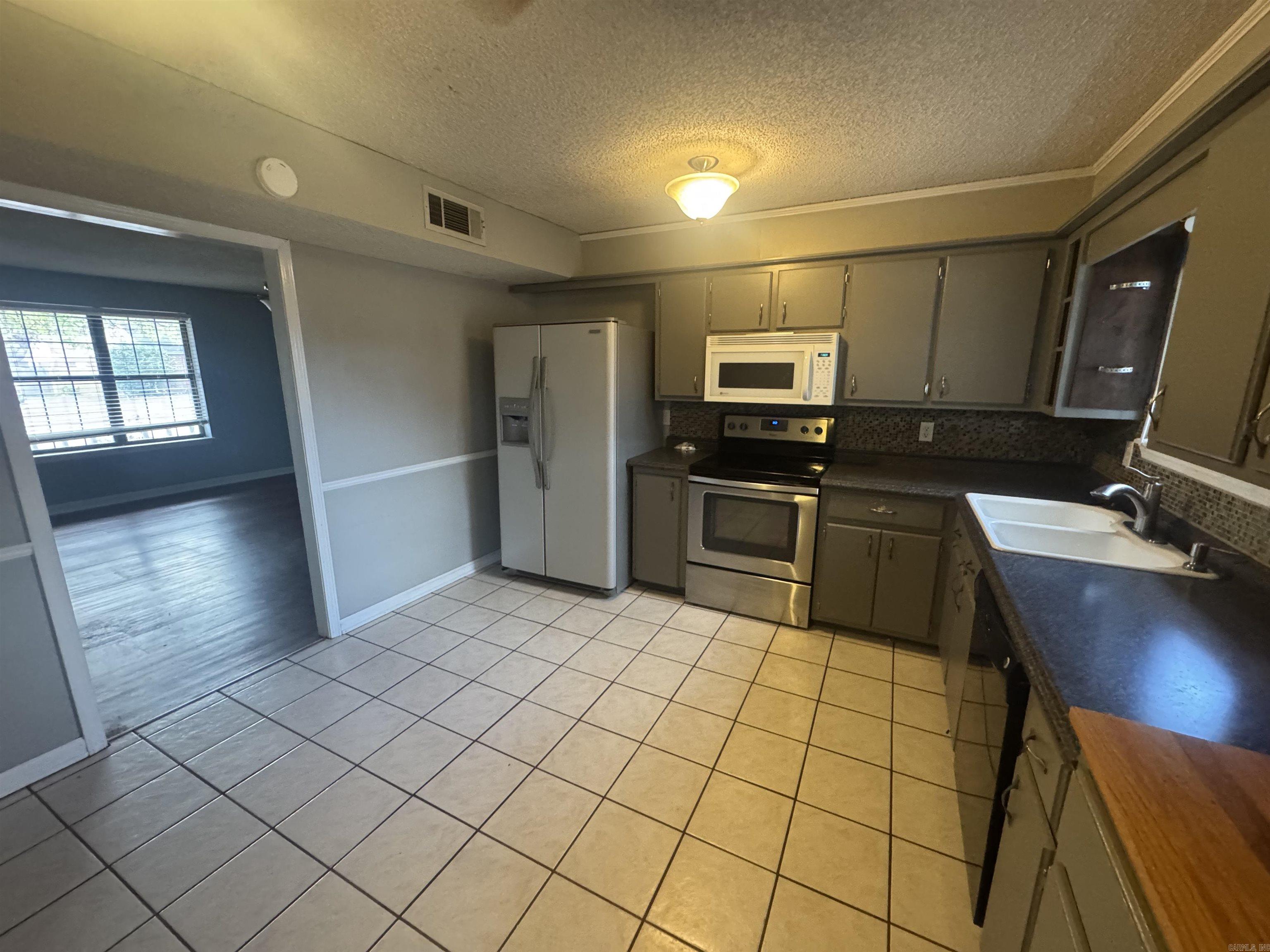 104 Northfield Dr Drive Searcy, AR 72143