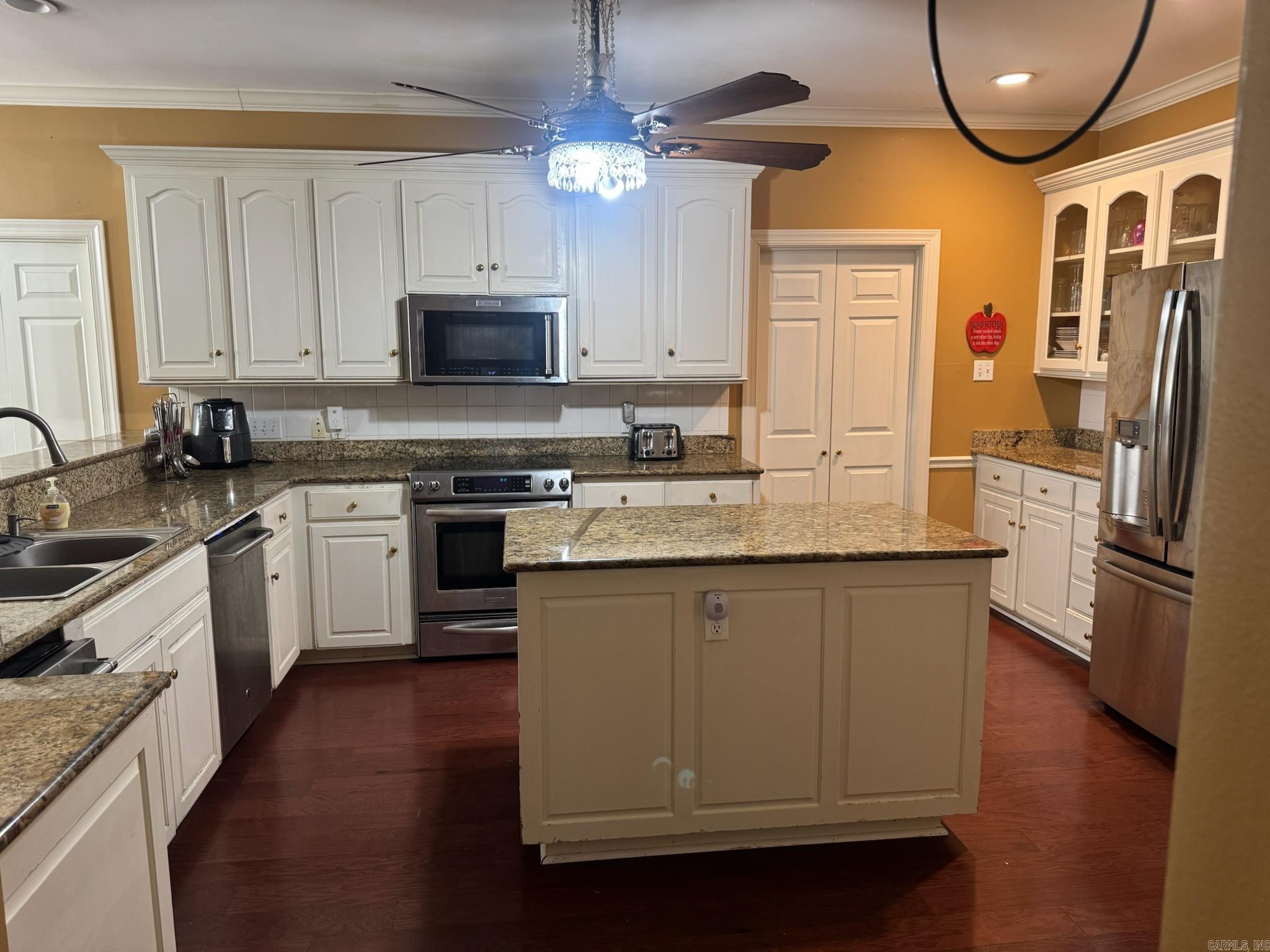 2 Rosaires  Little Rock, AR