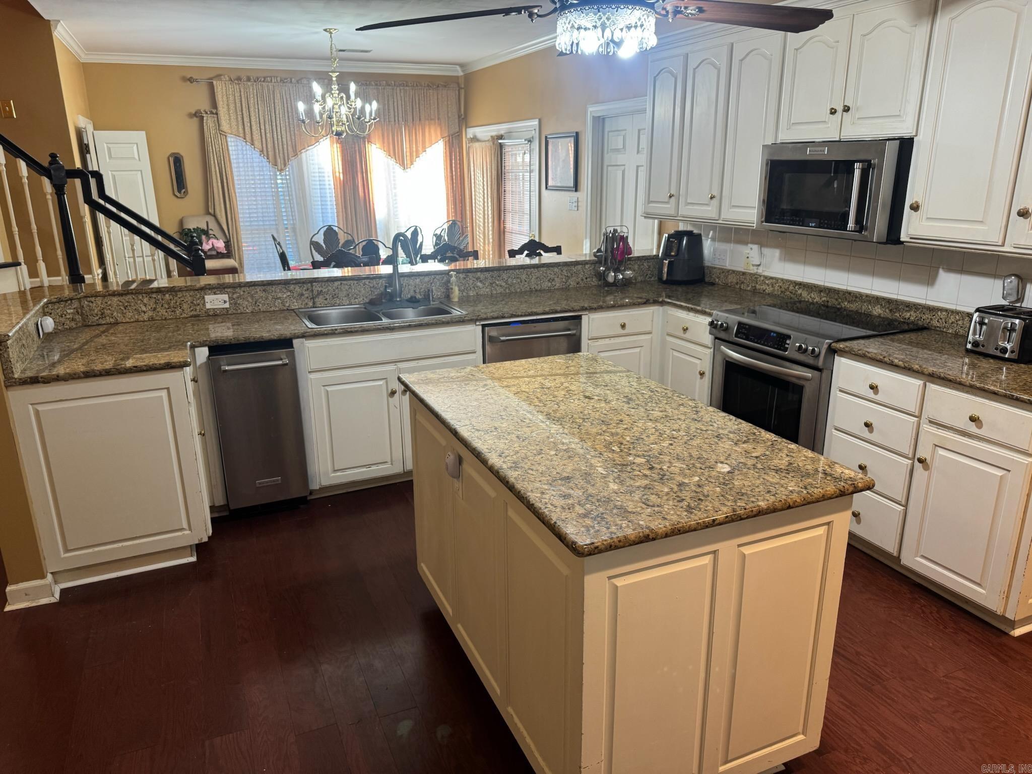 2 Rosaires  Little Rock, AR