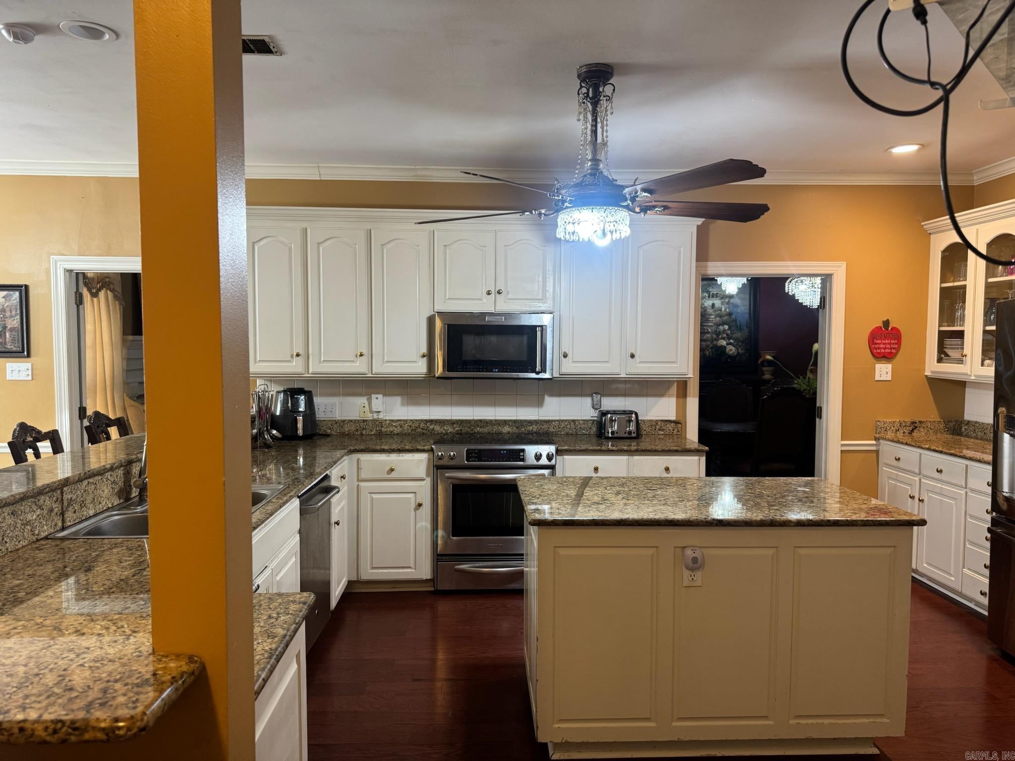 2 Rosaires  Little Rock, AR