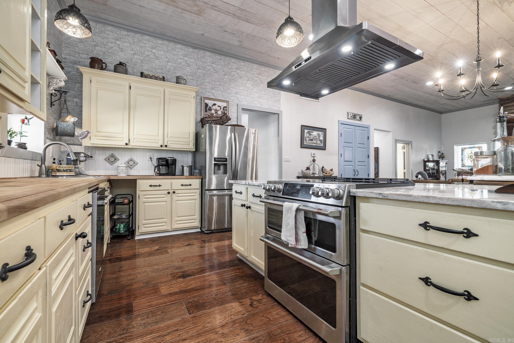 115 Lydia Lane Hot Springs Village, AR 71909