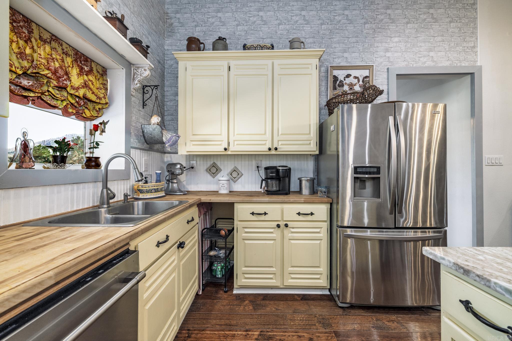 115 Lydia Lane Hot Springs Village, AR 71909