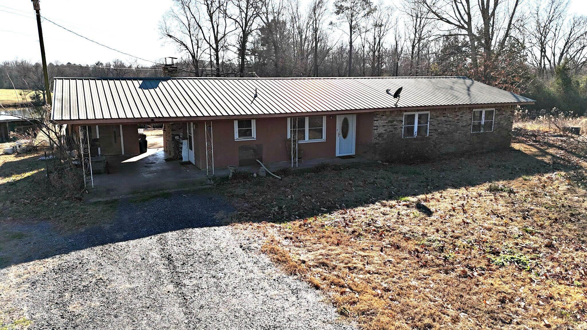 132 Polk Road 36  Hatfield, AR