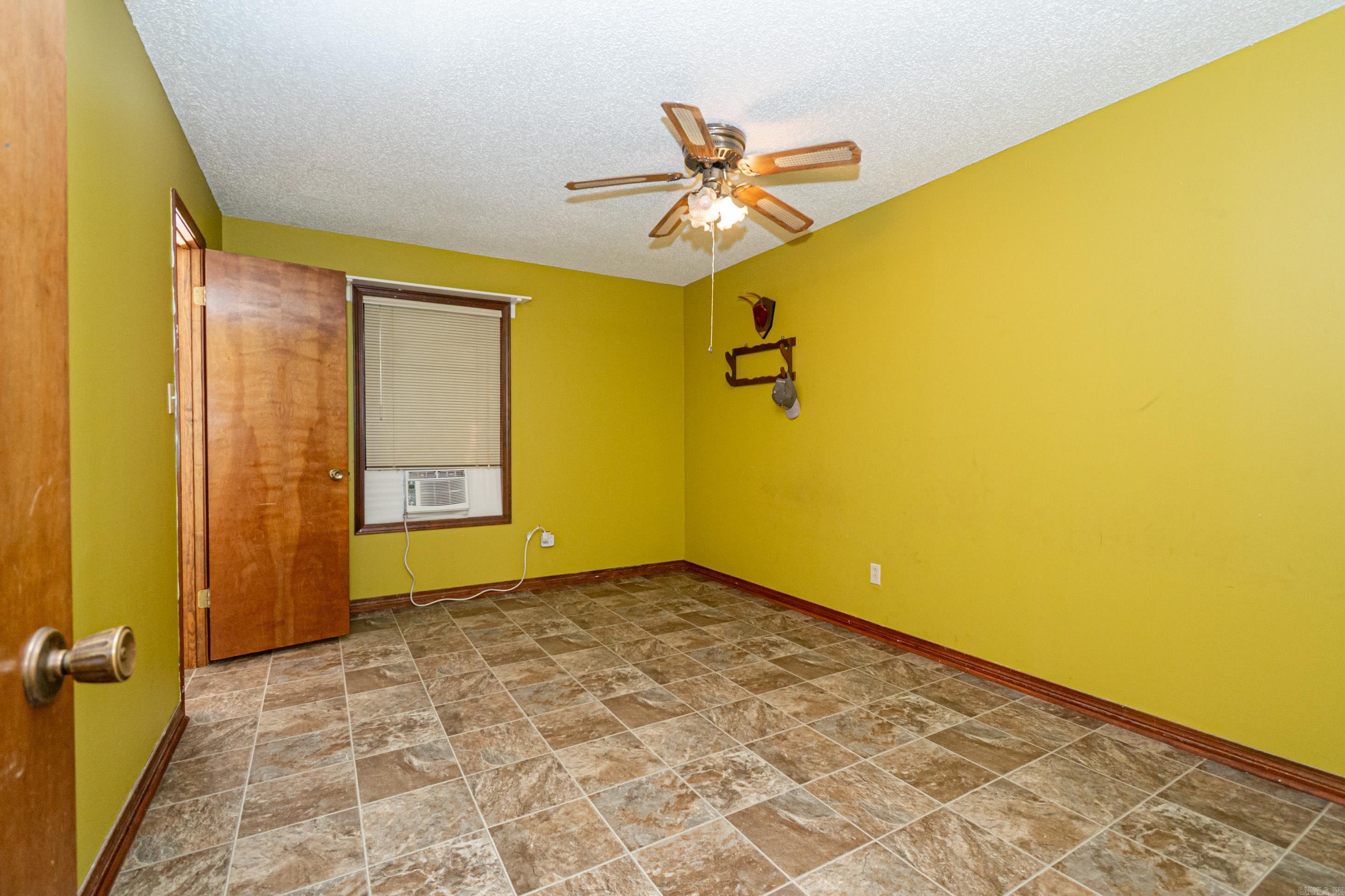 984 M Avenue Felsenthal, AR 71747