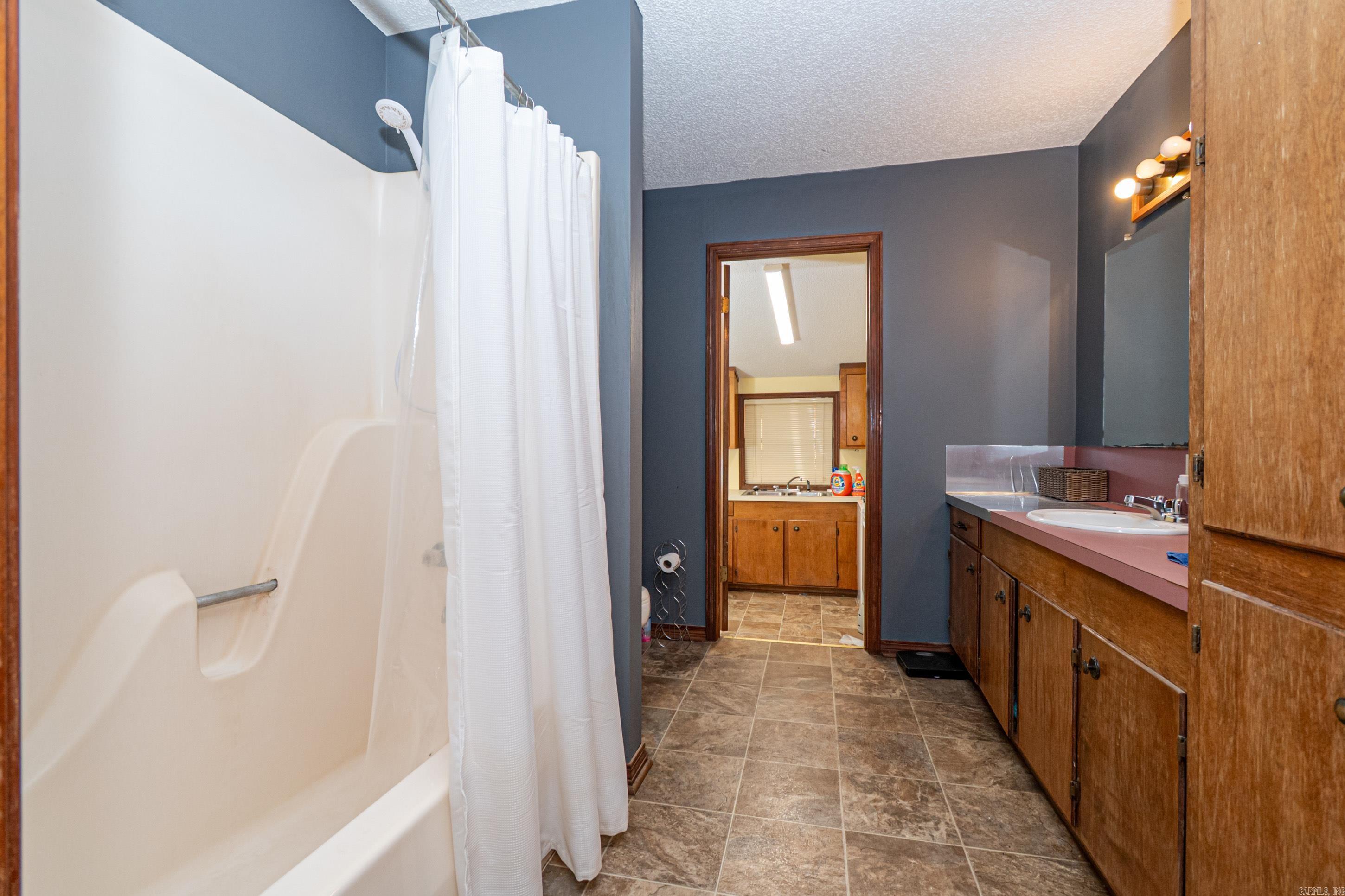 984 M Avenue Felsenthal, AR 71747