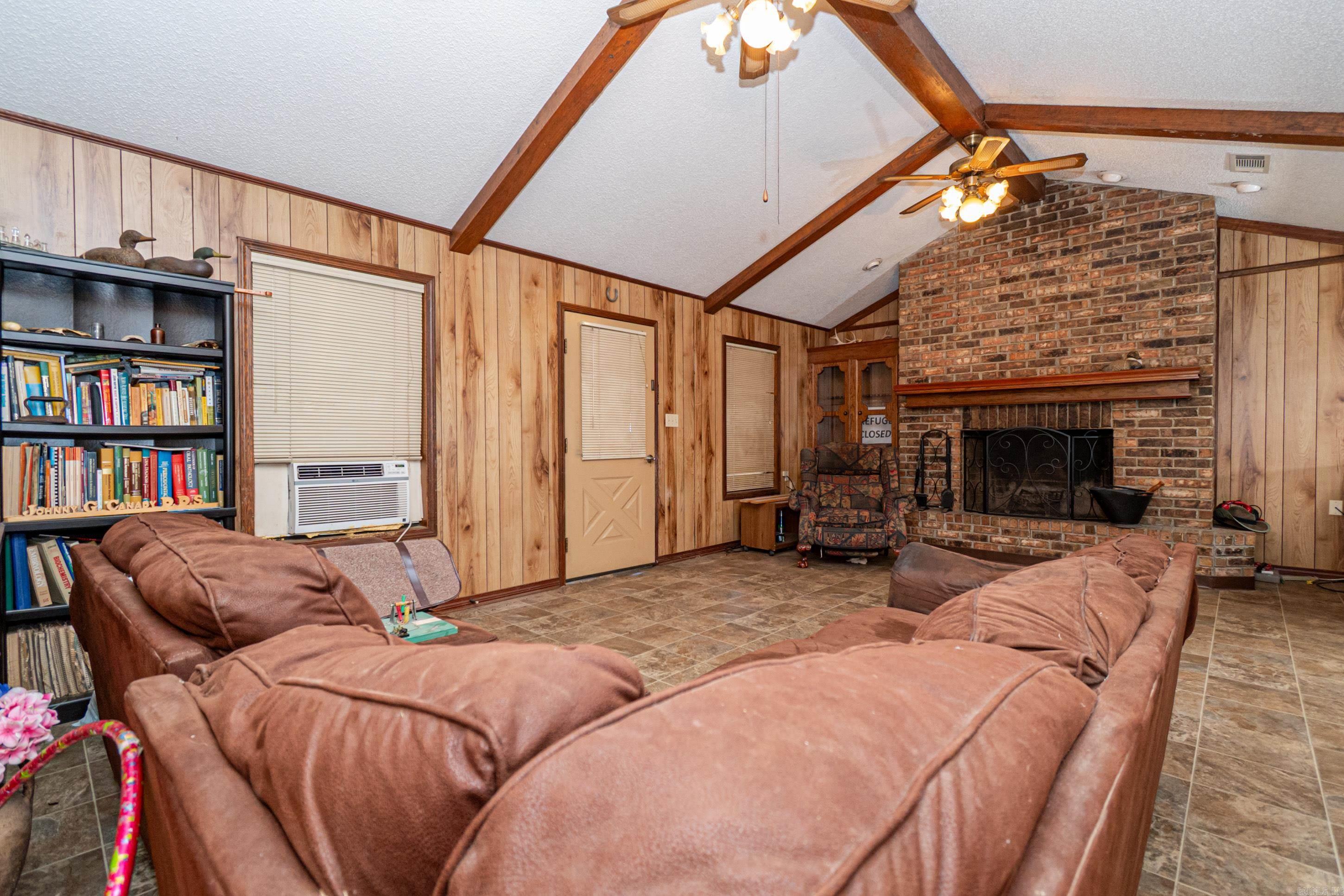 984 M Avenue Felsenthal, AR 71747