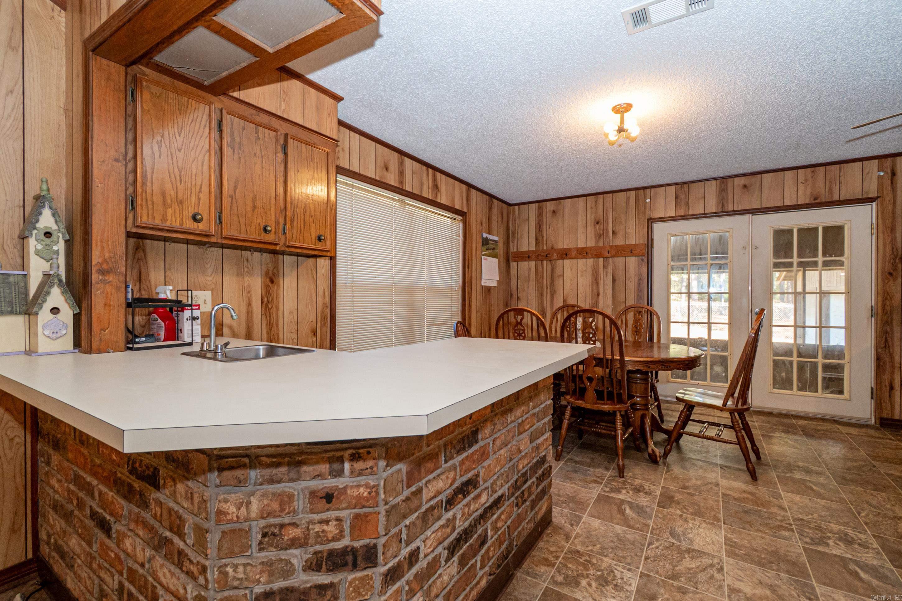 984 M Avenue Felsenthal, AR 71747