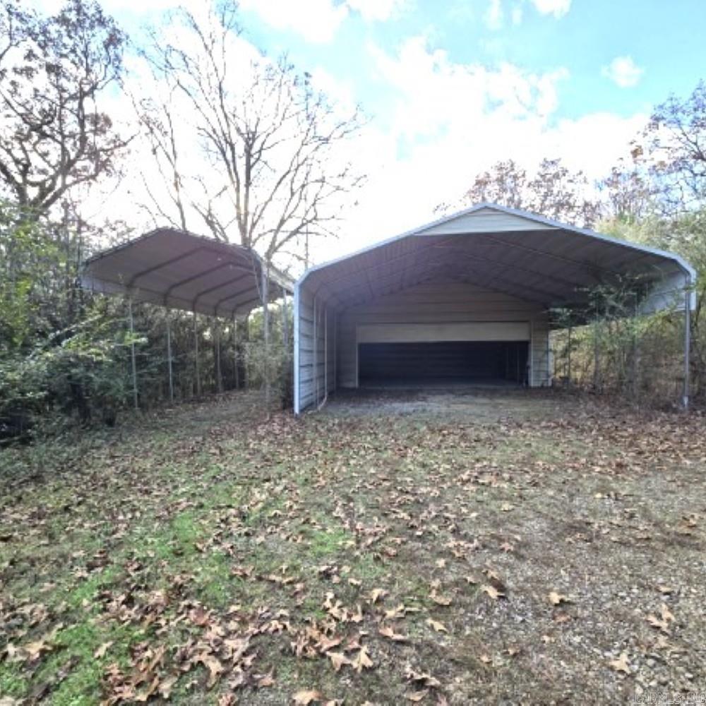 51 Smith Morrilton, AR 72110