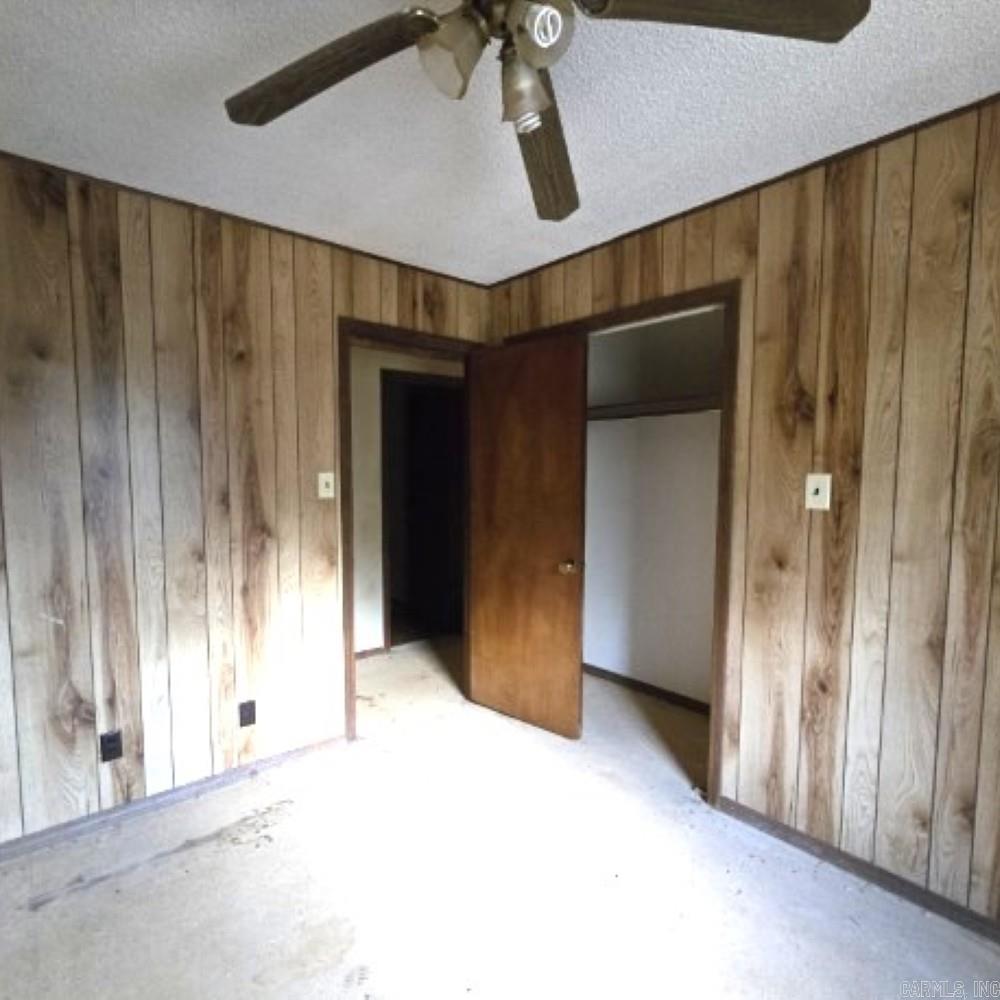 51 Smith Morrilton, AR 72110