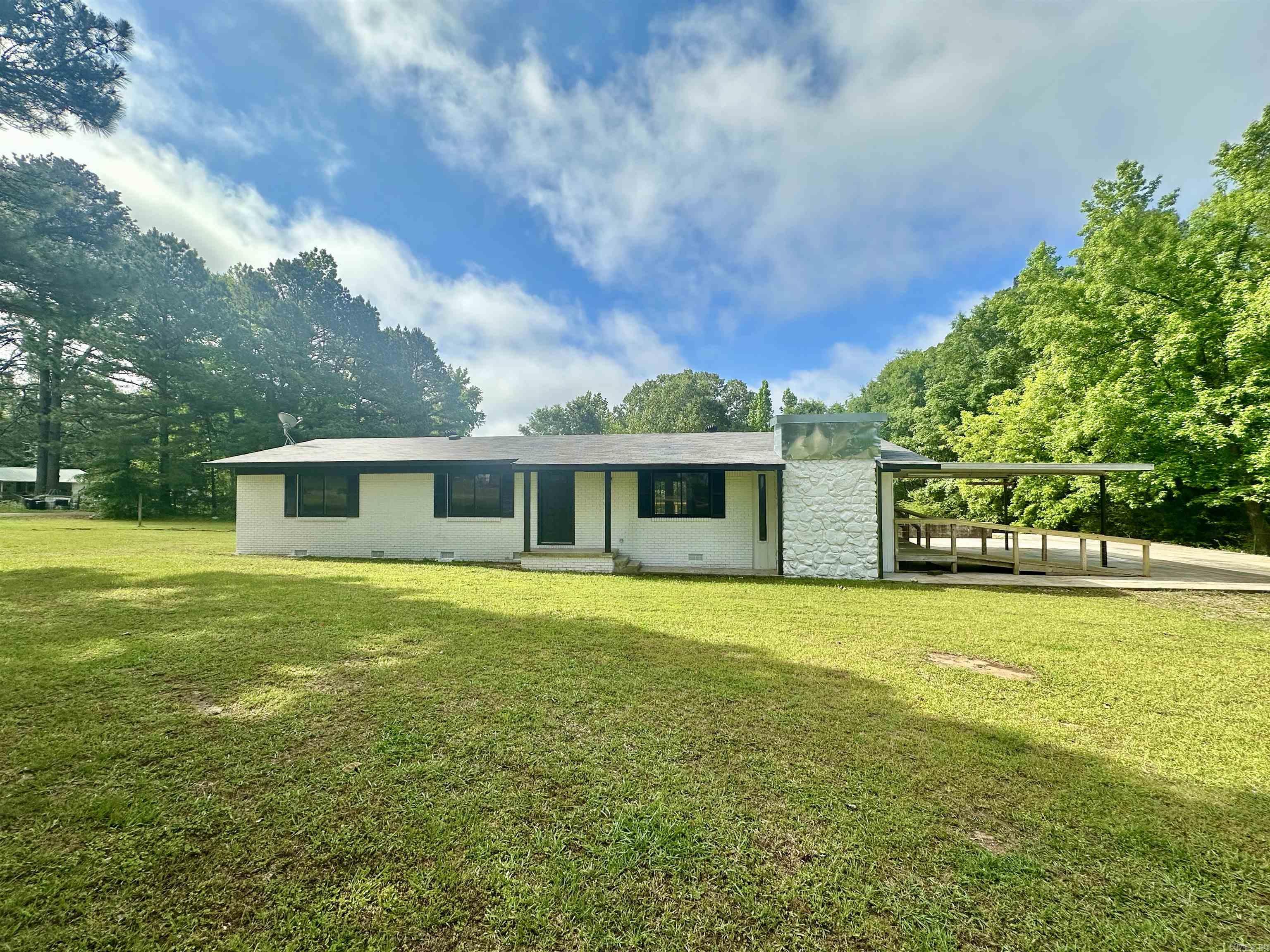 27 Grant 491 Road Sheridan, AR 72105