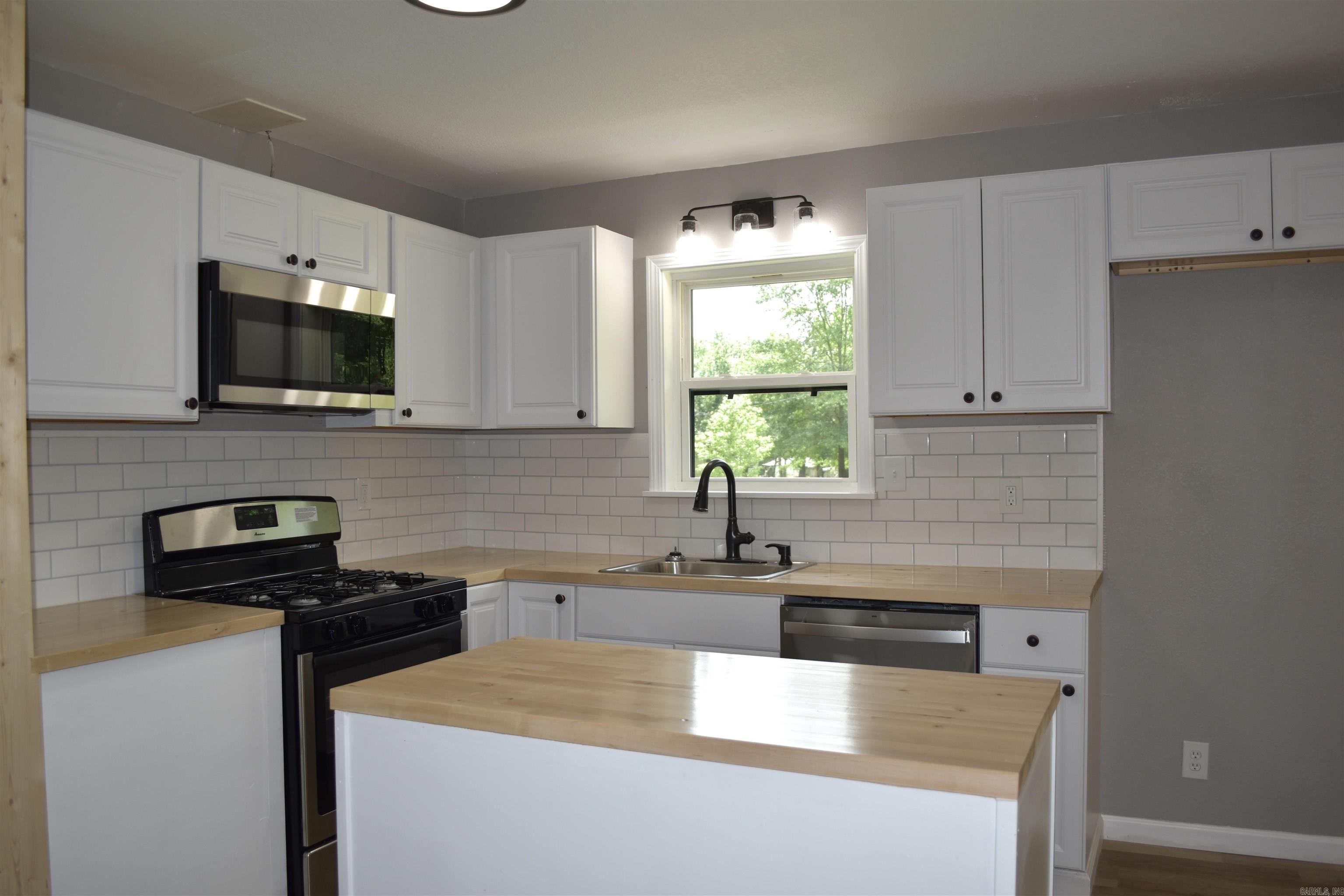 27 Grant 491 Road Sheridan, AR 72105