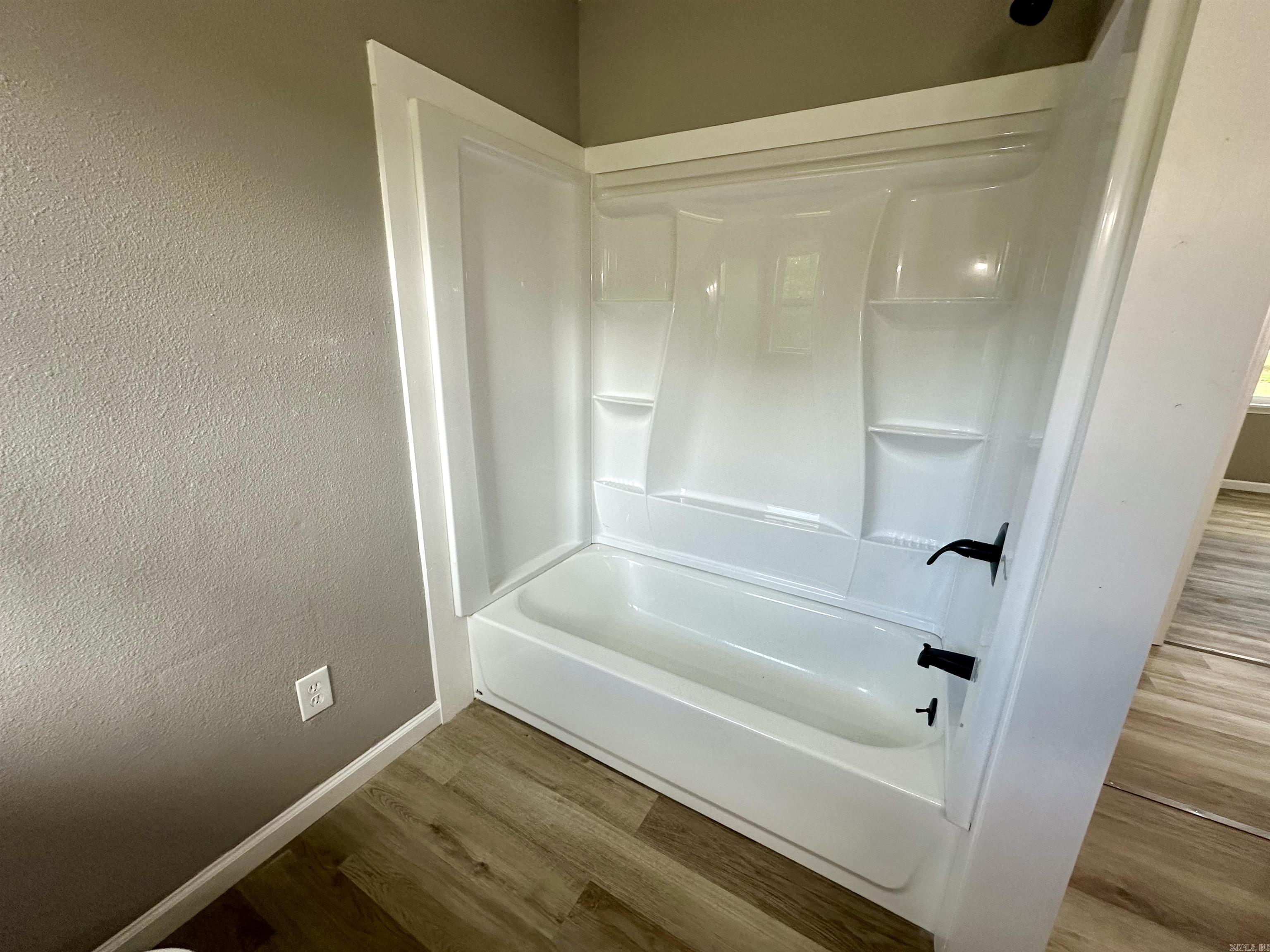 27 Grant 491 Road Sheridan, AR 72105